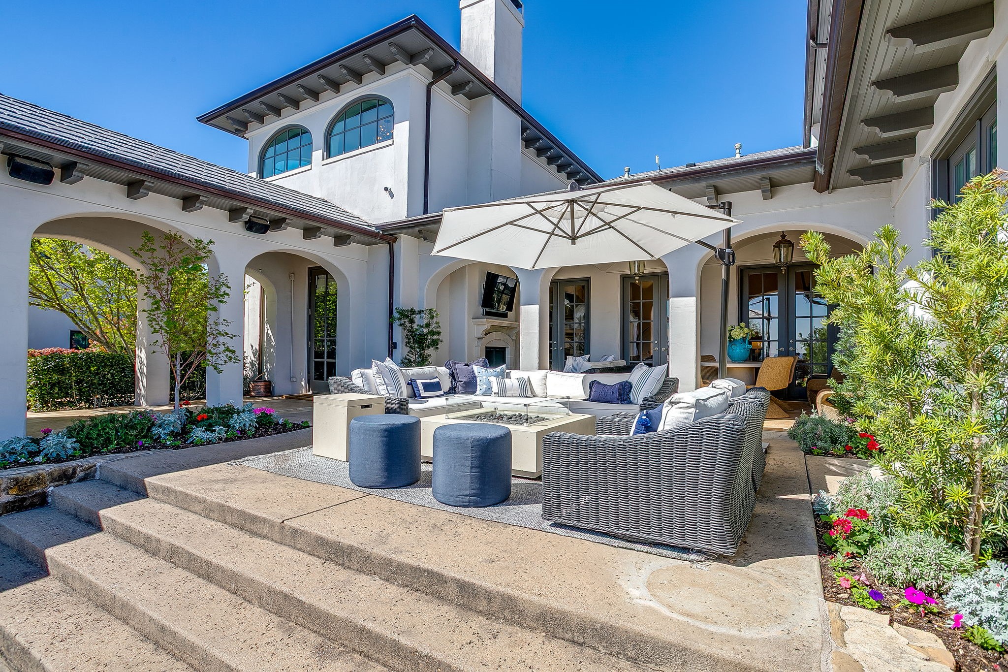 4601 Porto Vila Court