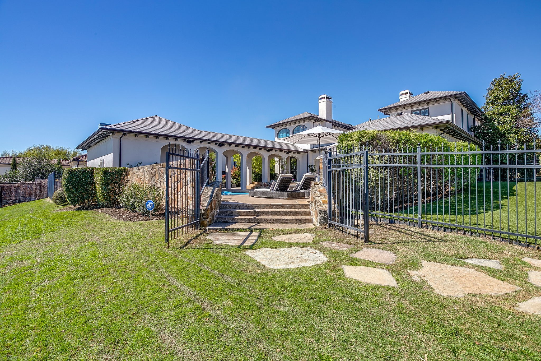 4601 Porto Vila Court