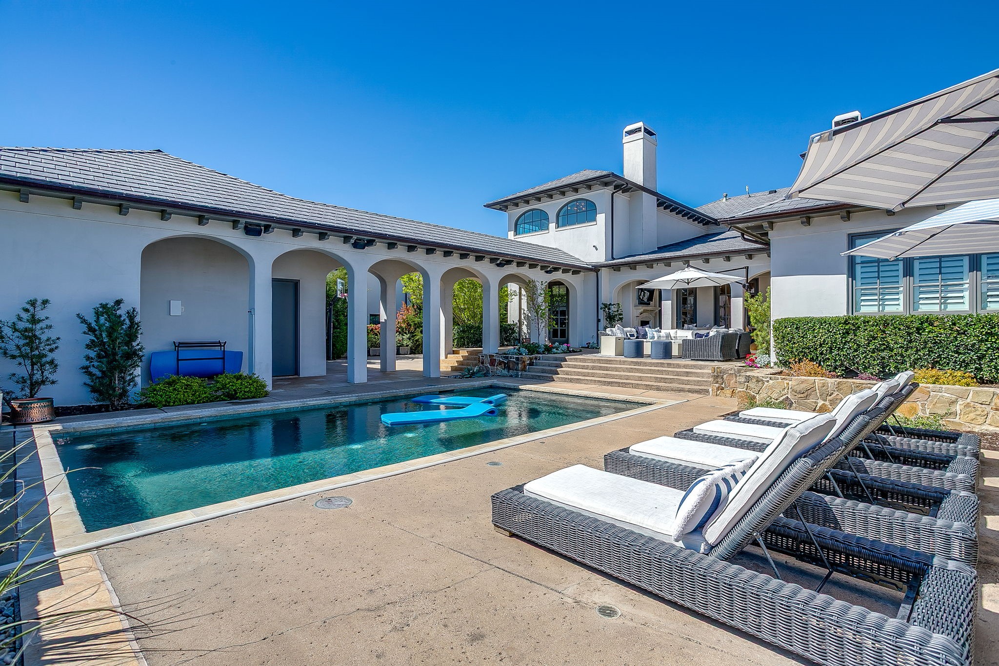 4601 Porto Vila Court