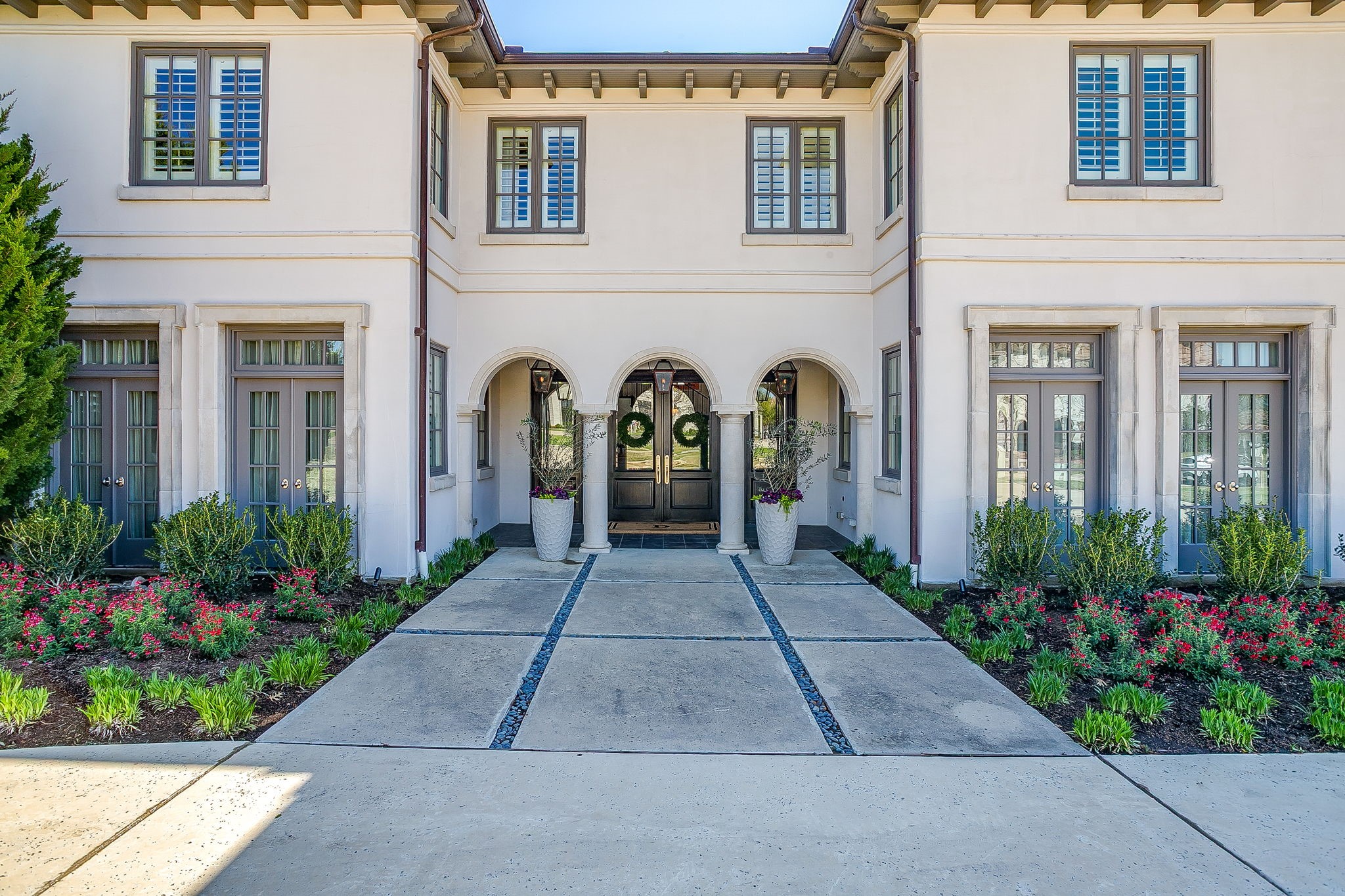 4601 Porto Vila Court