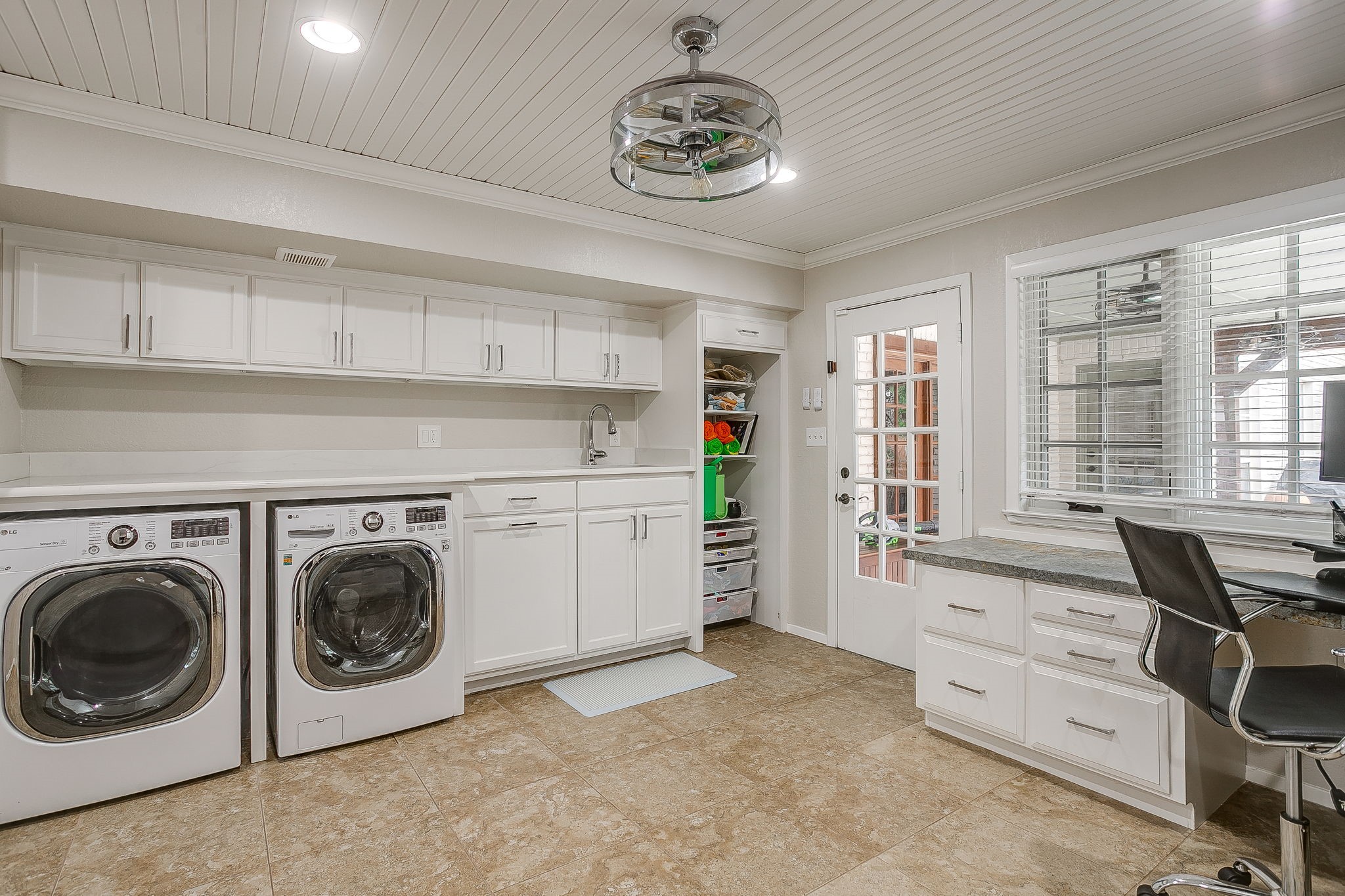 3928 Stonehenge Road