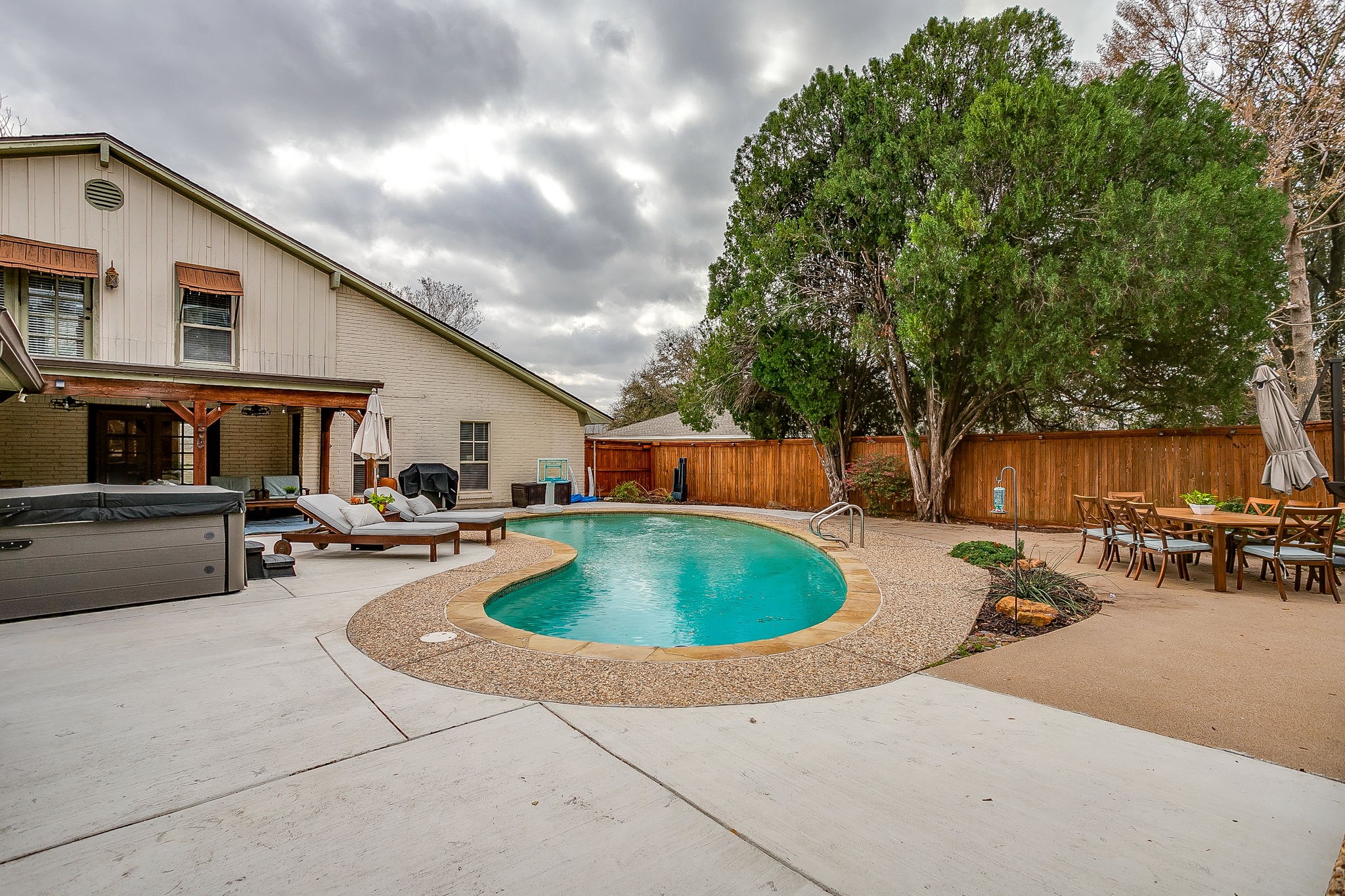 3928 Stonehenge Road