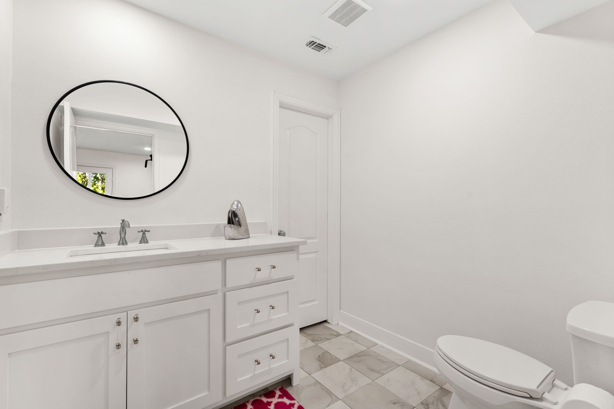 4217 Hildring Drive E