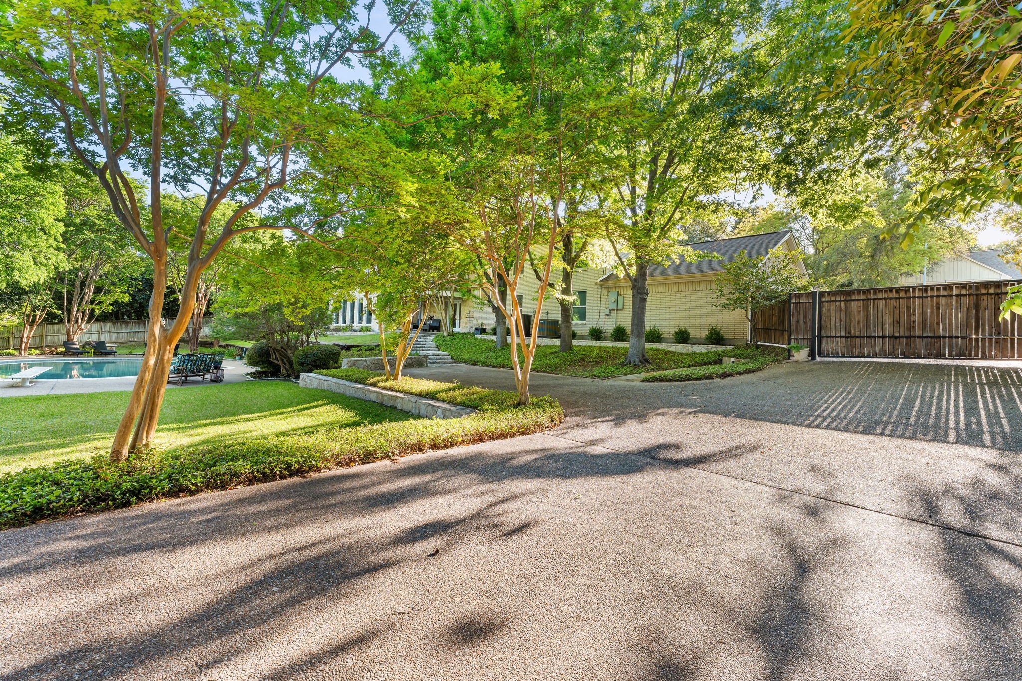 4217 Hildring Drive E