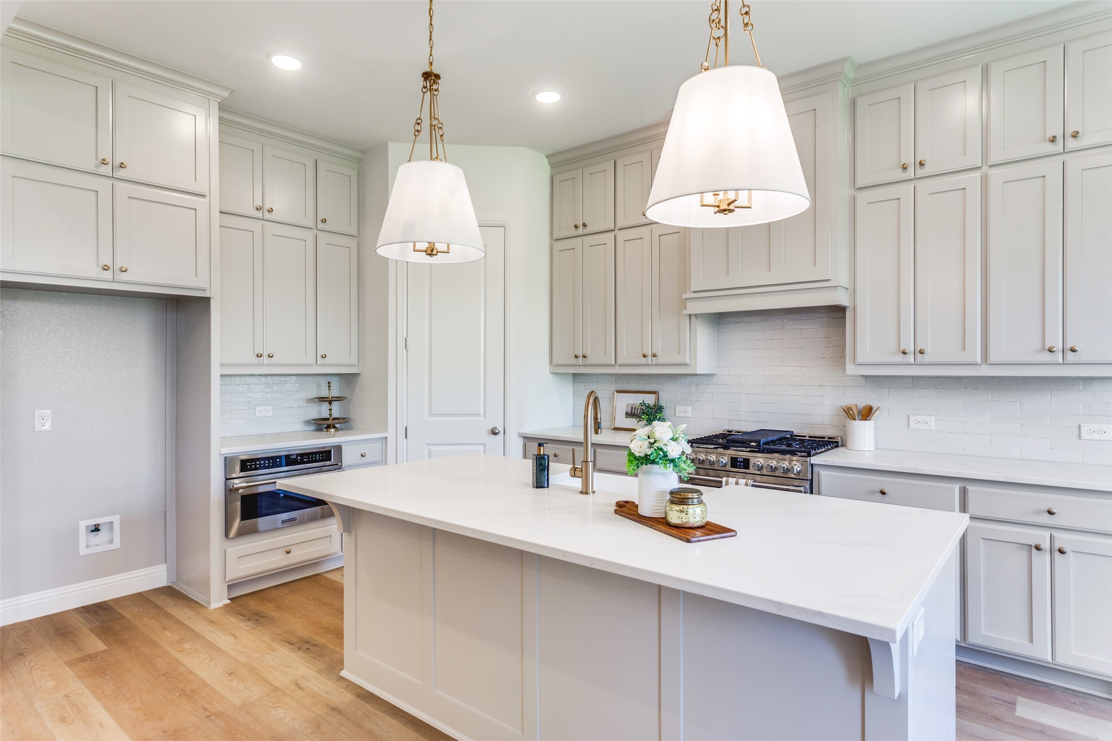 274 Observation Drive N