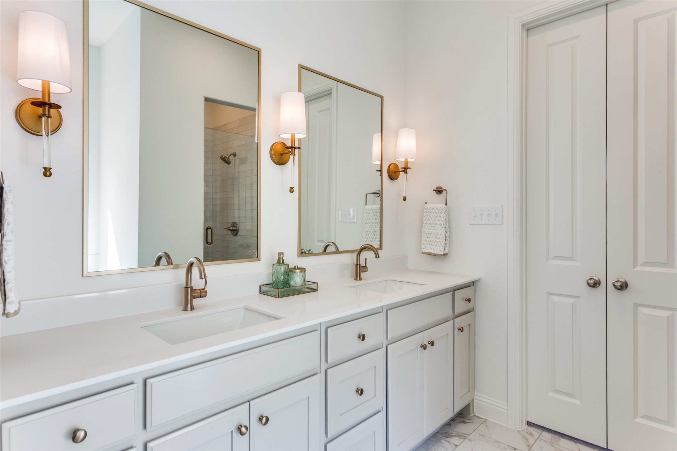 274 Observation Drive N