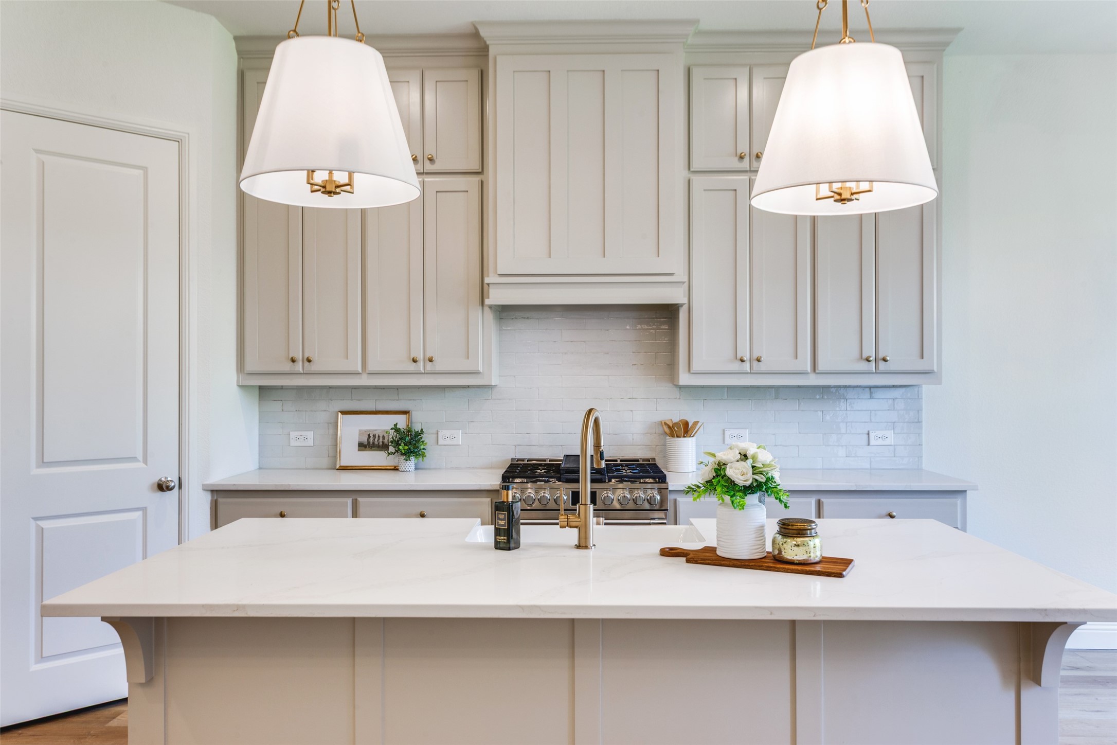 274 Observation Drive N