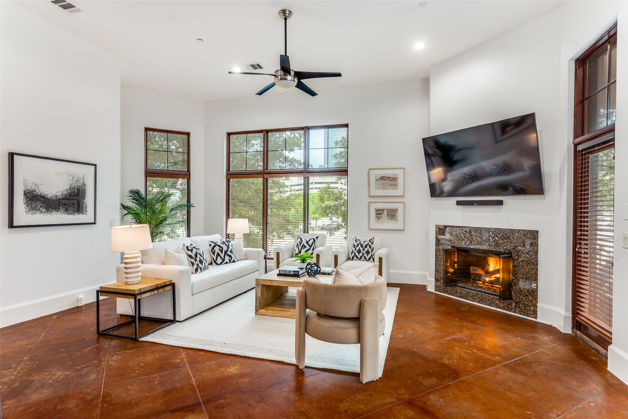601 E 1st Street 220