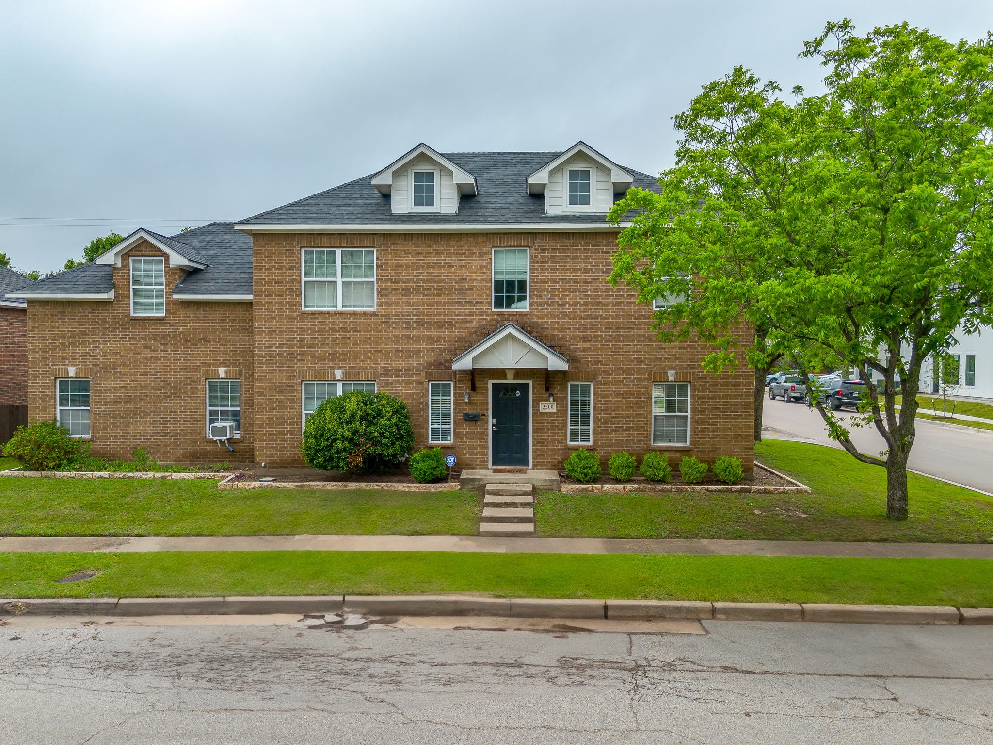 3200 Lubbock Avenue