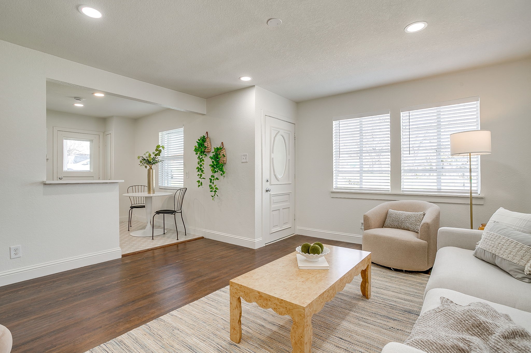 4413 Wellesley Avenue