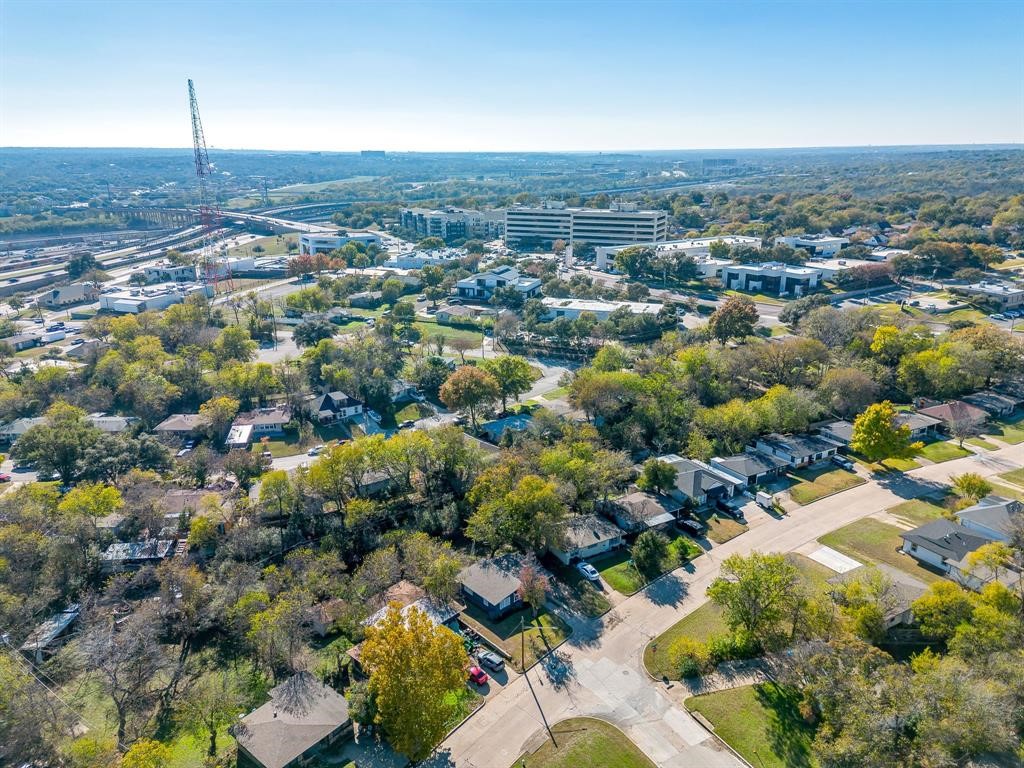 4413 Wellesley Avenue