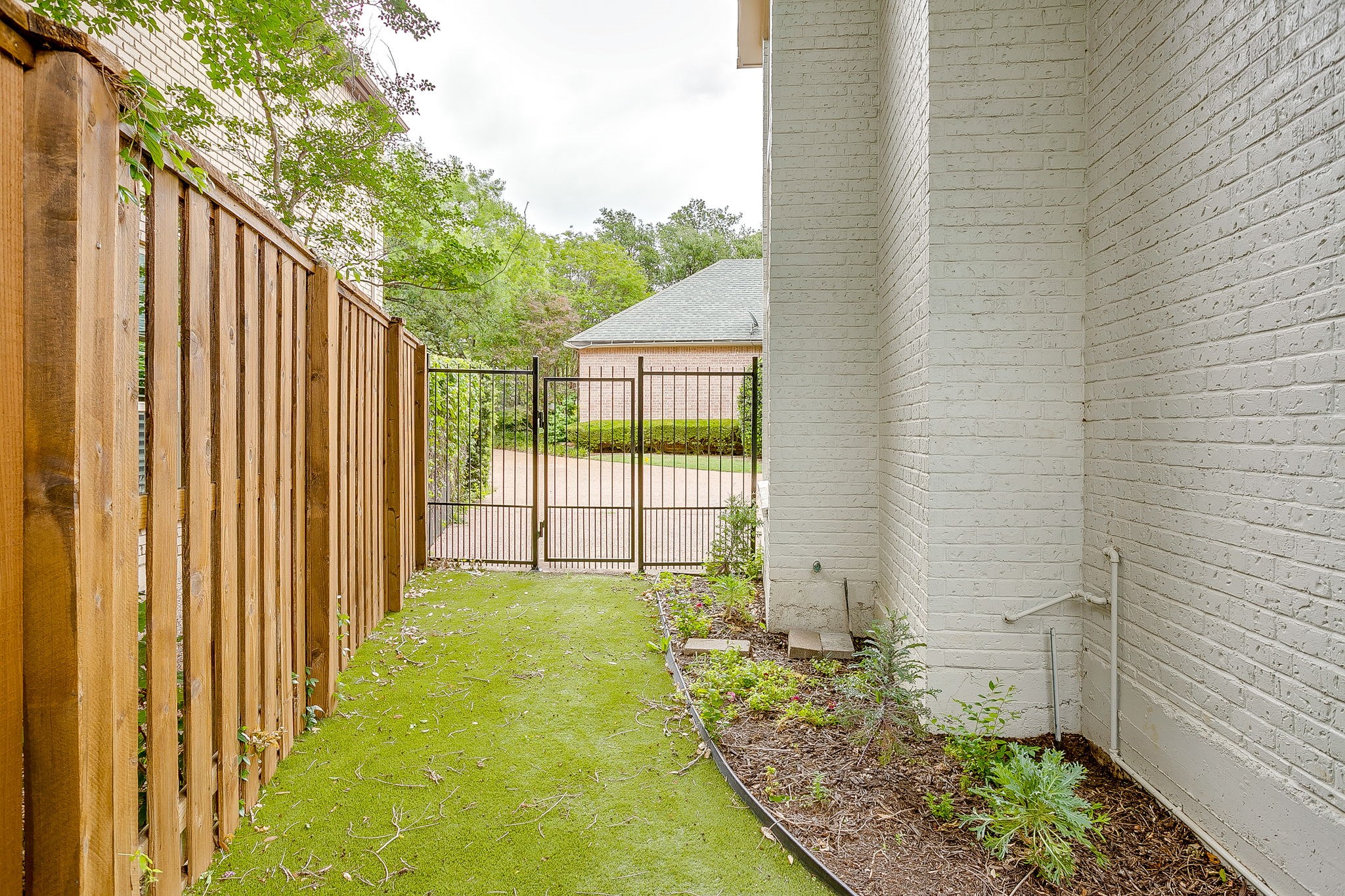 2144 Fountain Square Drive