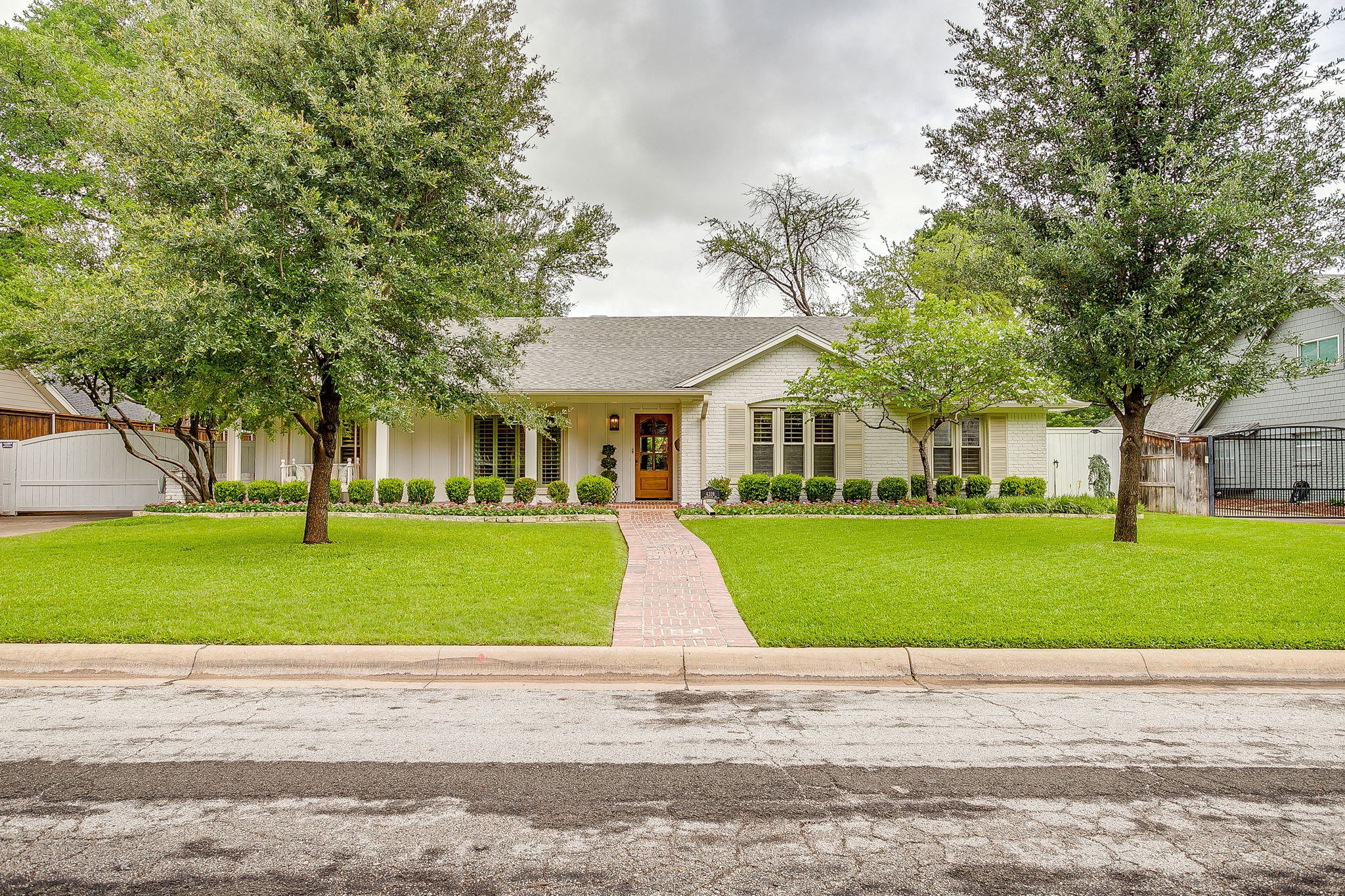 4208 Glenwood Drive