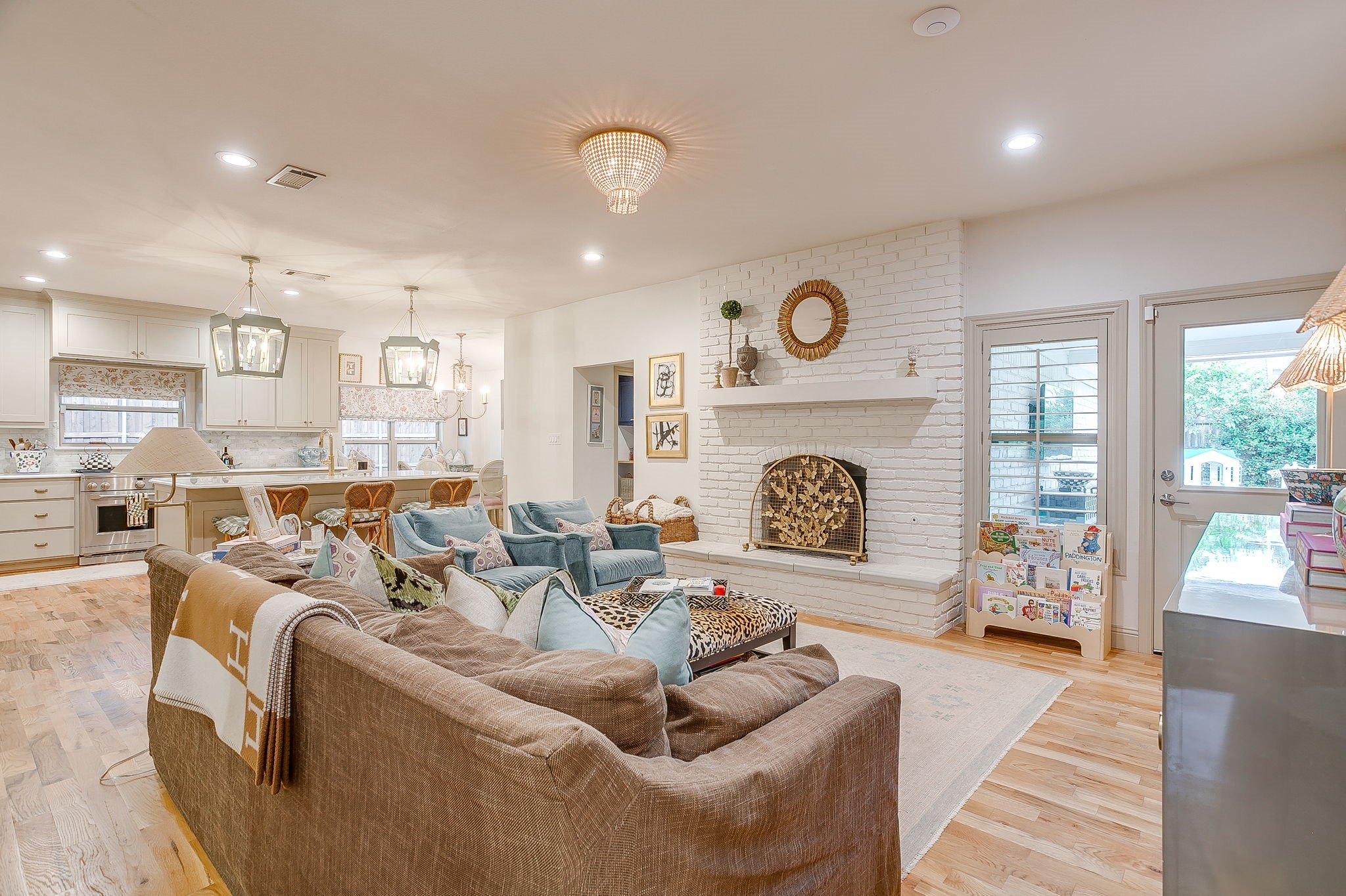 4208 Glenwood Drive
