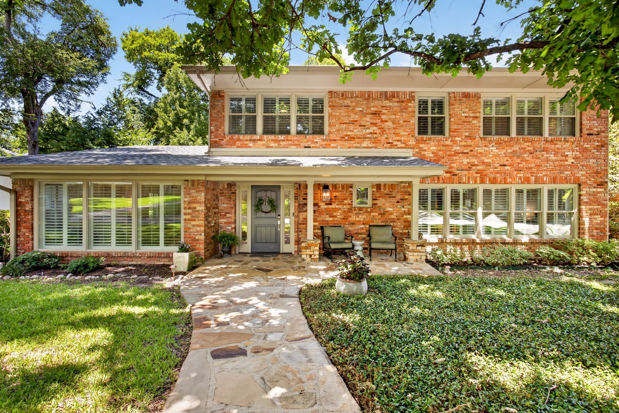 3712 Fox Hollow Street