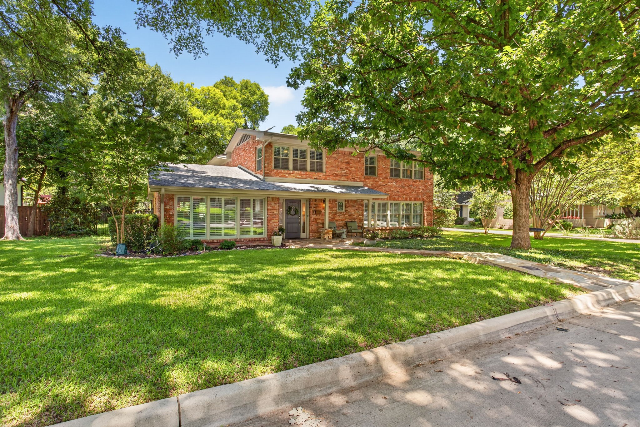 3712 Fox Hollow Street
