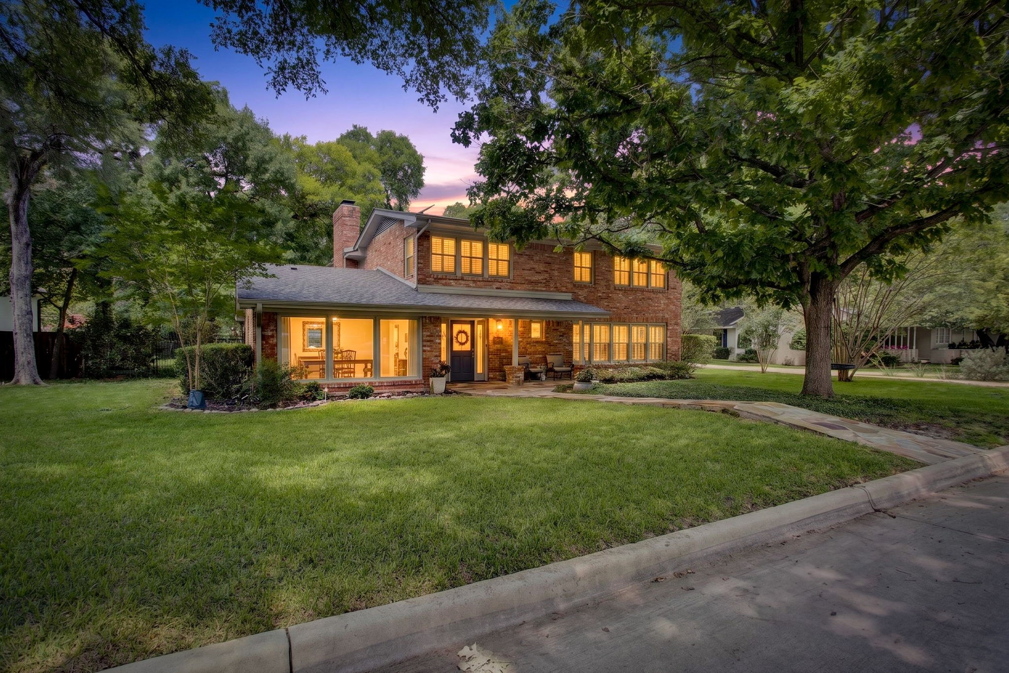 3712 Fox Hollow Street