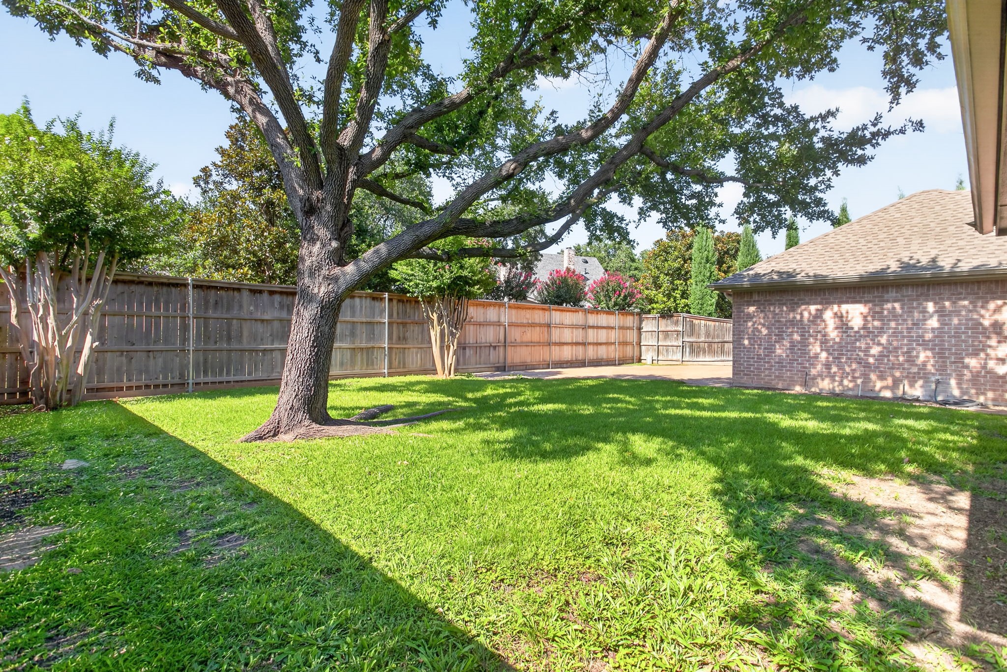 2832 Manorwood