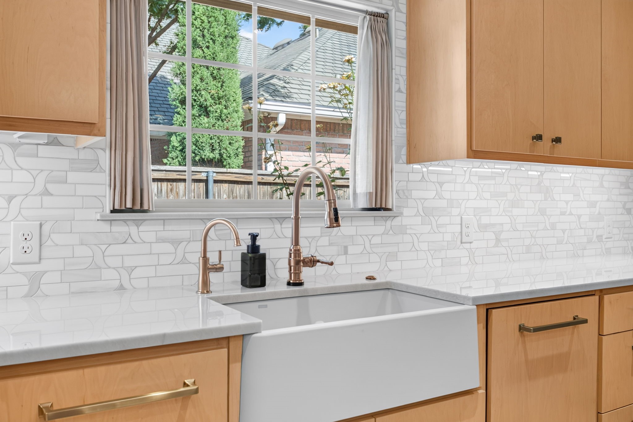2832 Manorwood