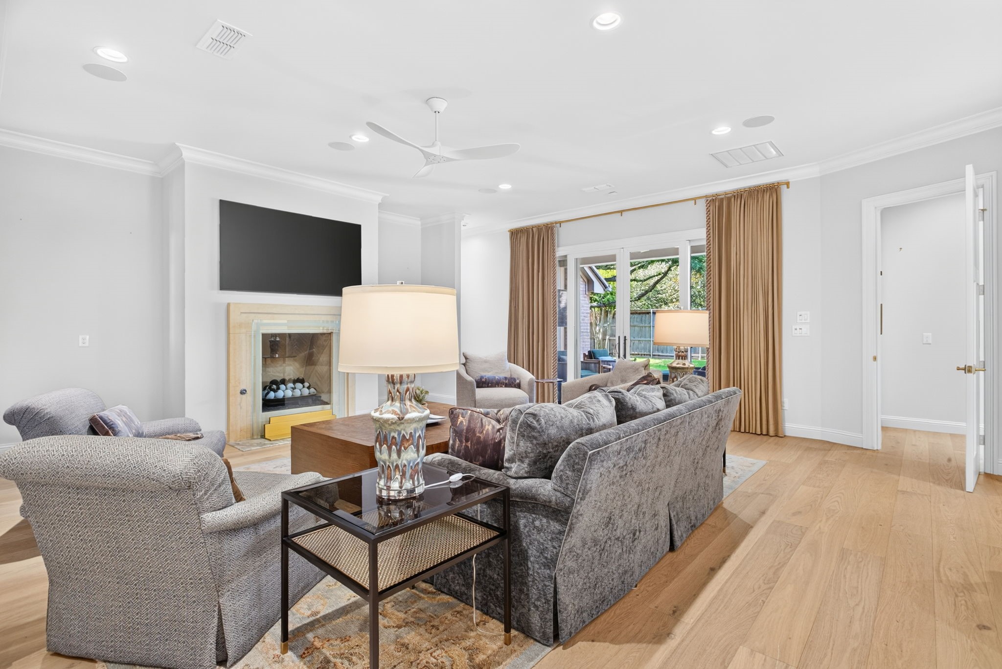 2832 Manorwood