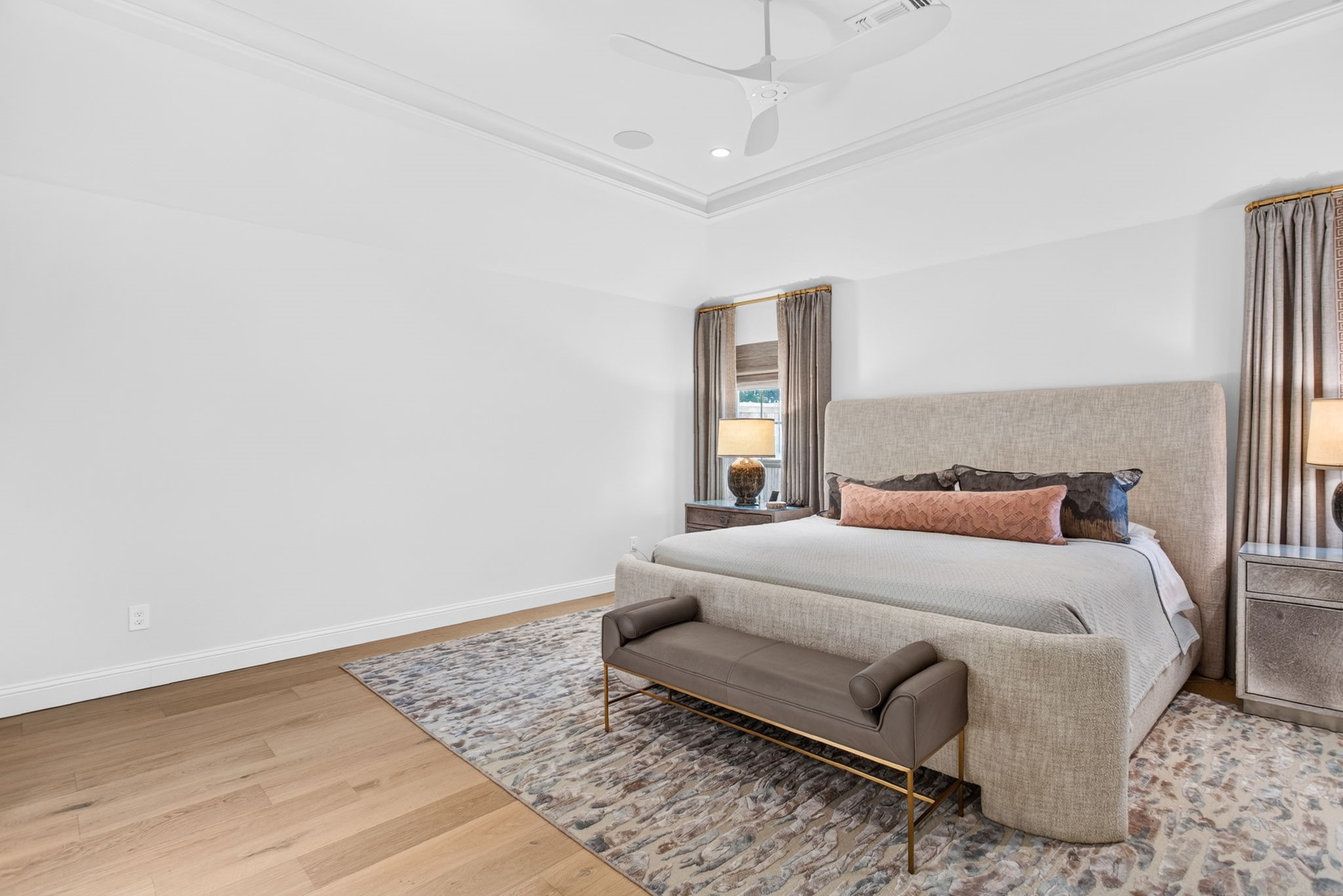 2832 Manorwood