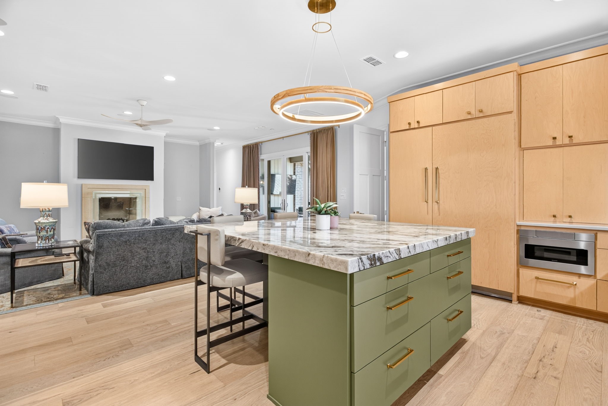2832 Manorwood