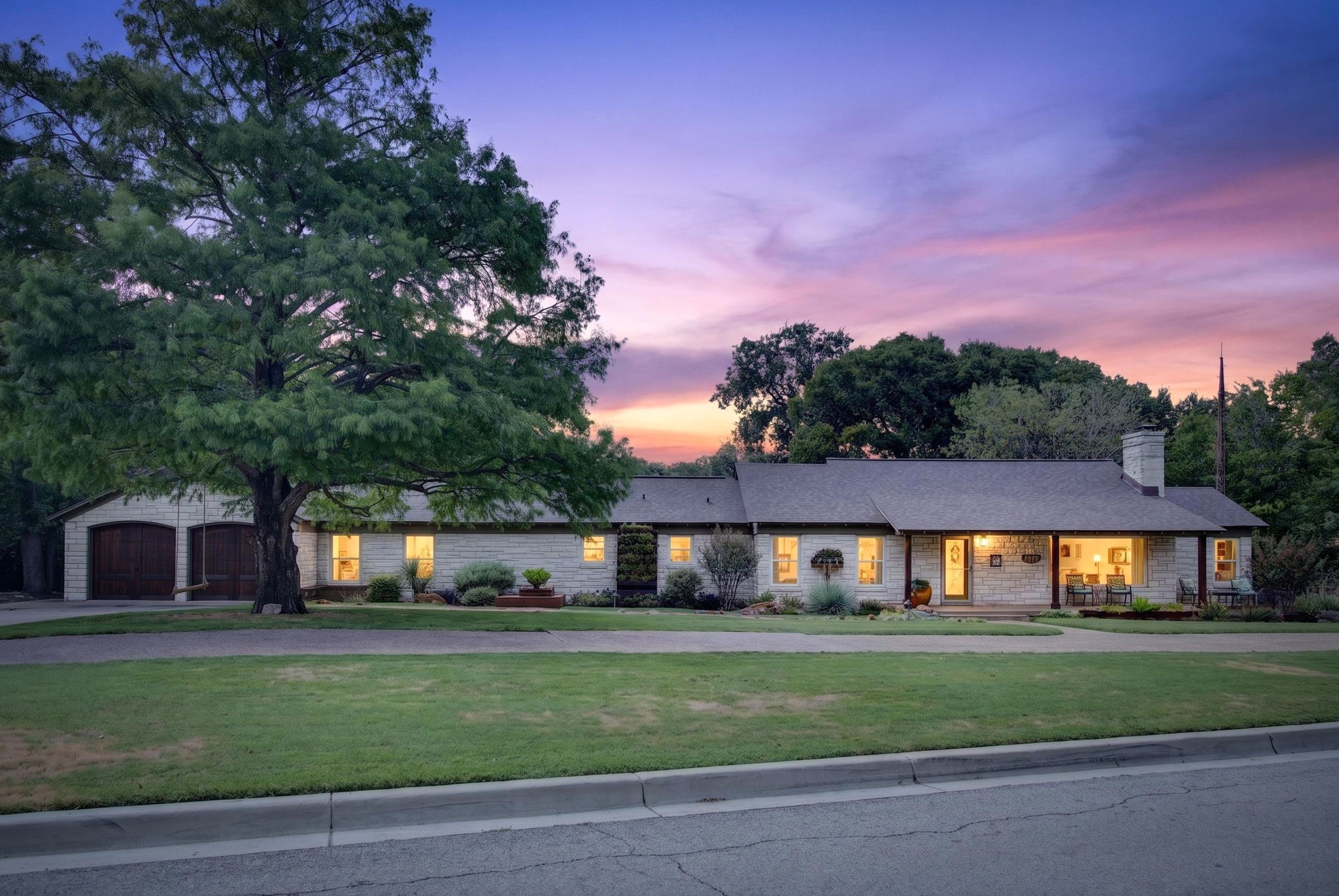 1709 Bluebonnet Drive