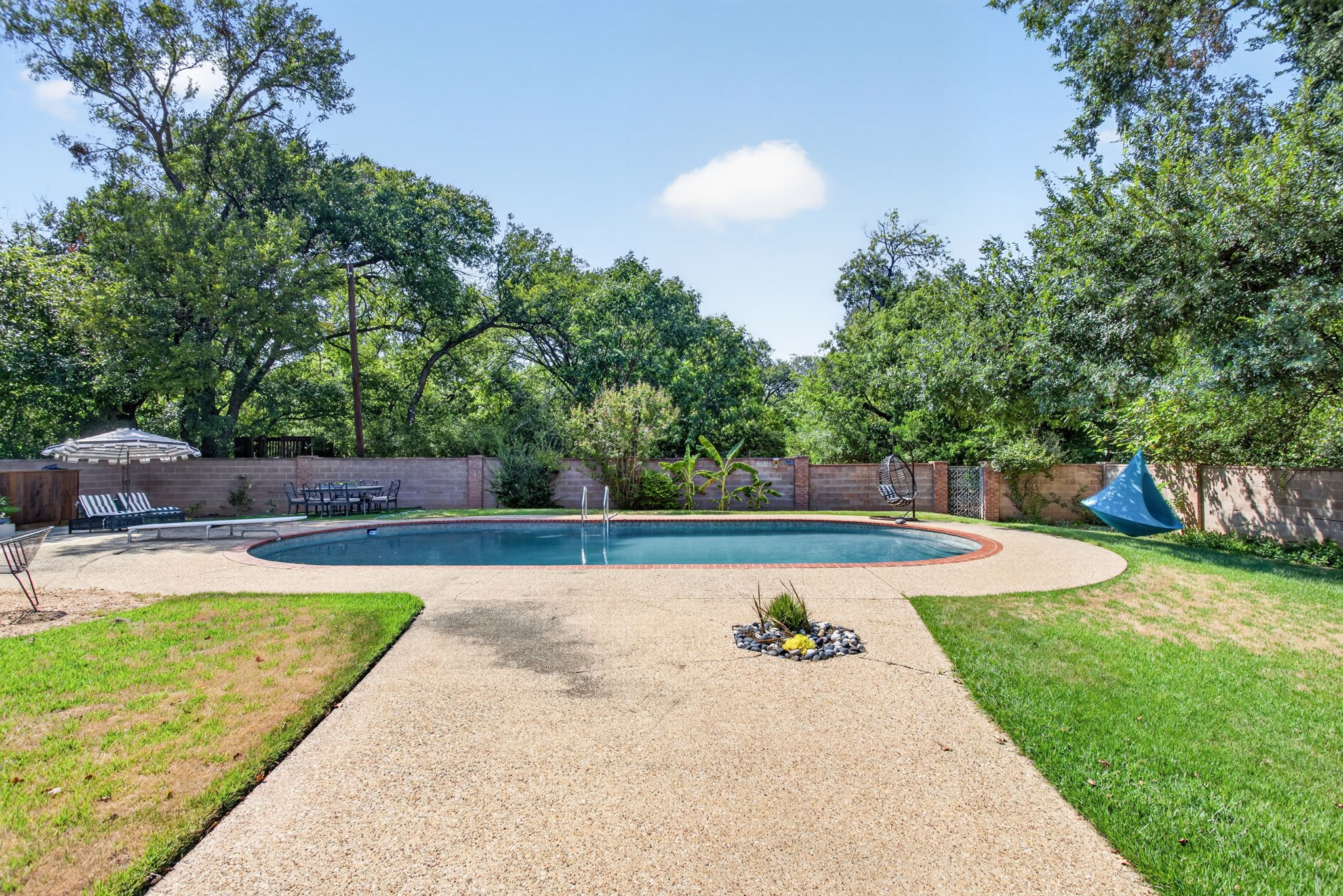 1709 Bluebonnet Drive