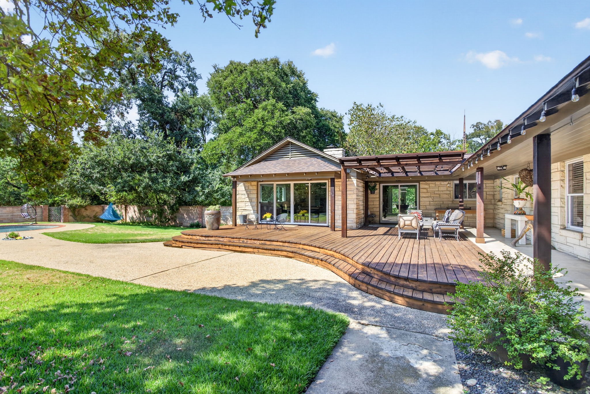 1709 Bluebonnet Drive