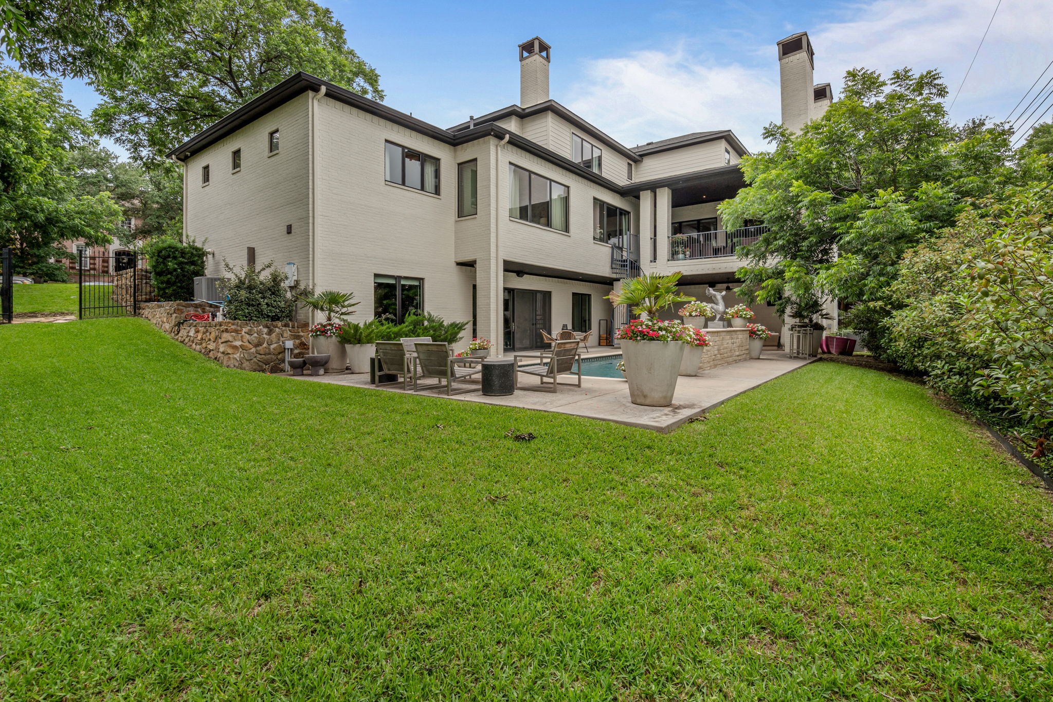 2413 Lofton Terrace