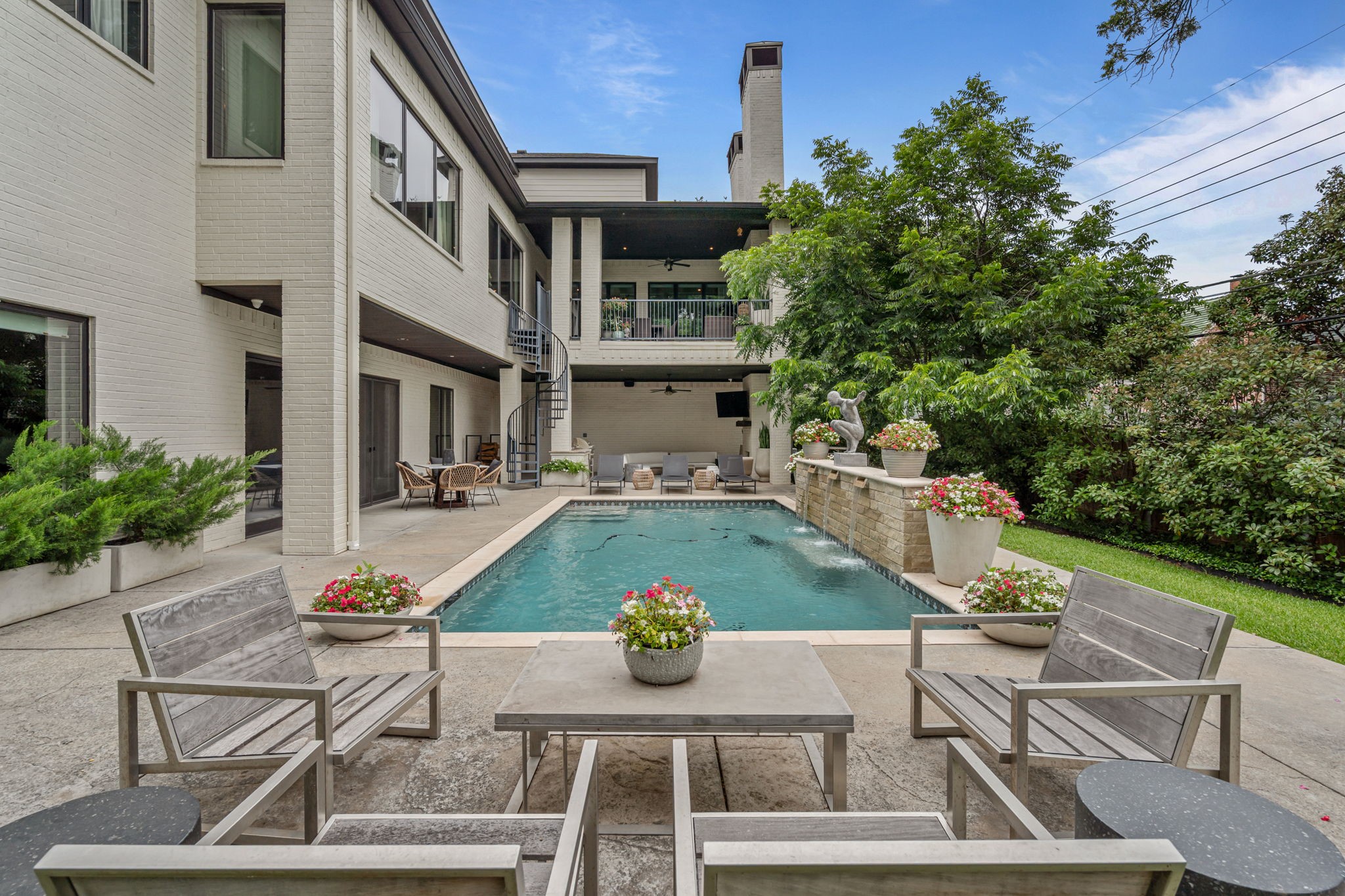 2413 Lofton Terrace