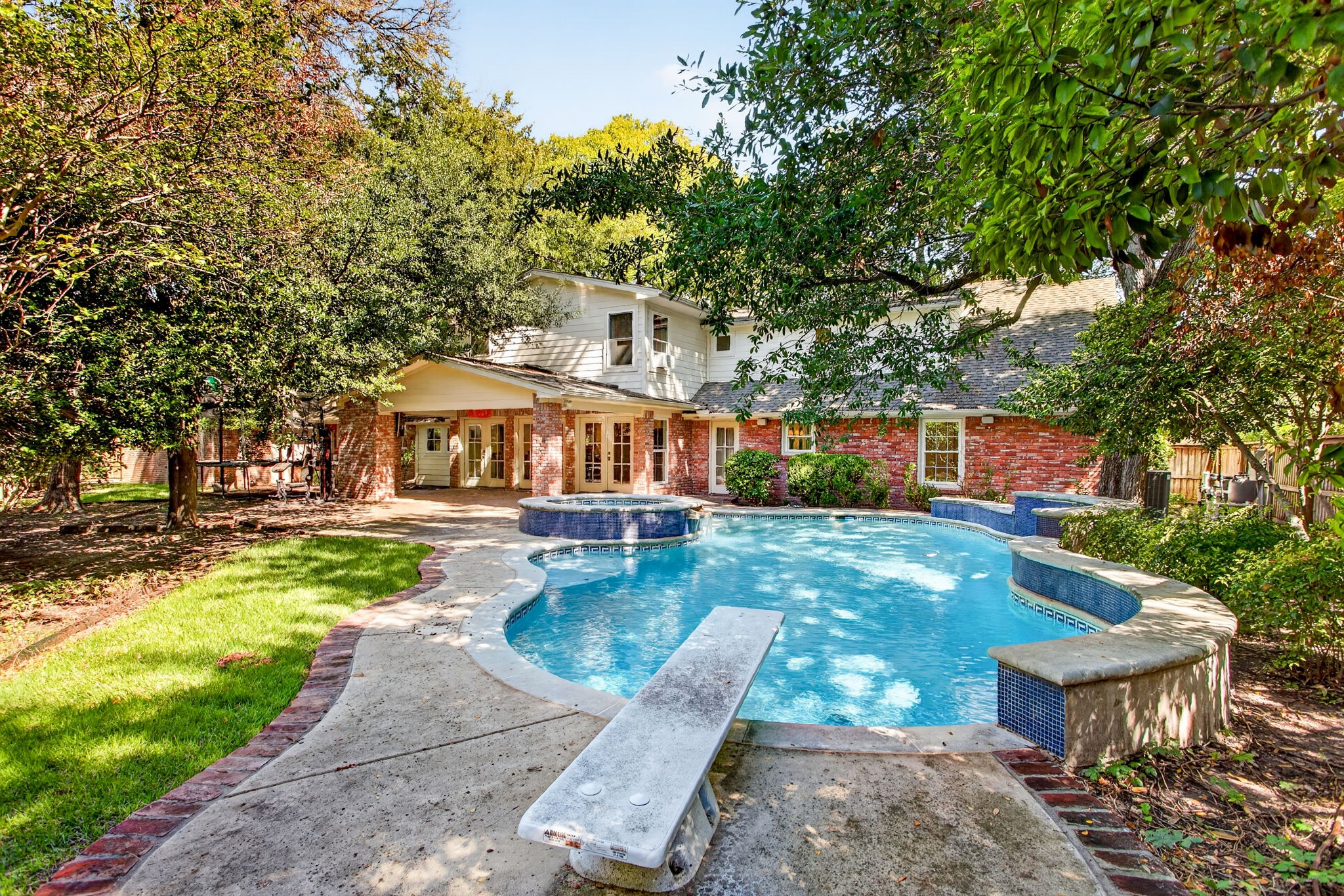 3804 Overton Park Drive W