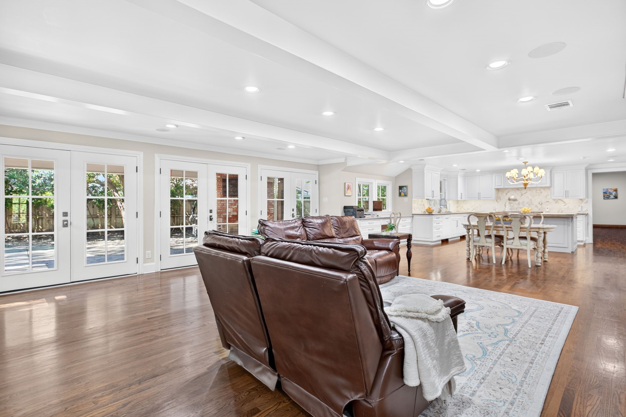 3804 Overton Park Drive W