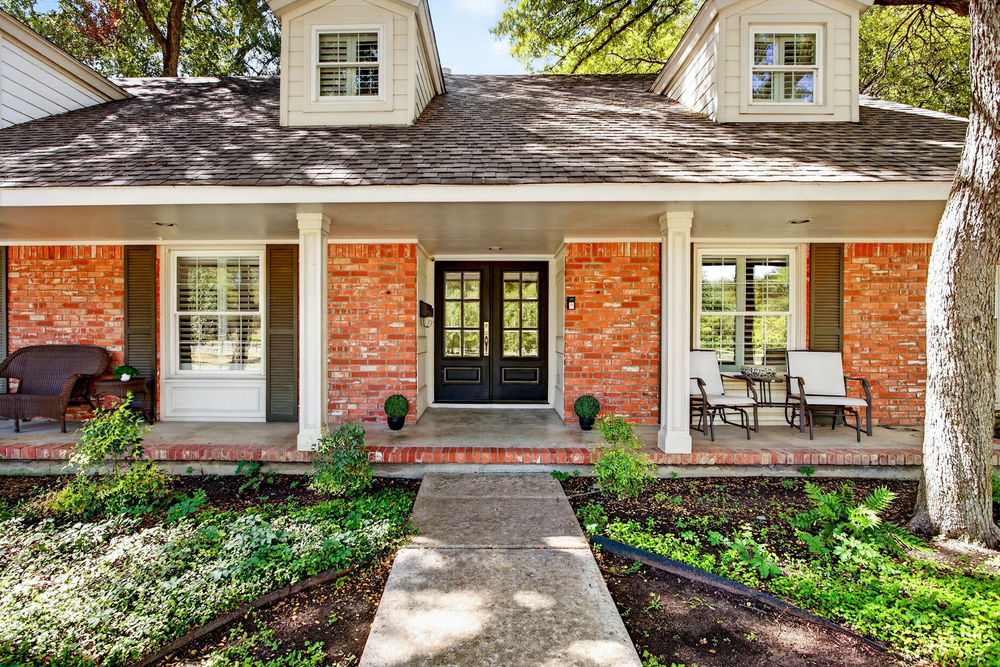 3804 Overton Park Drive W