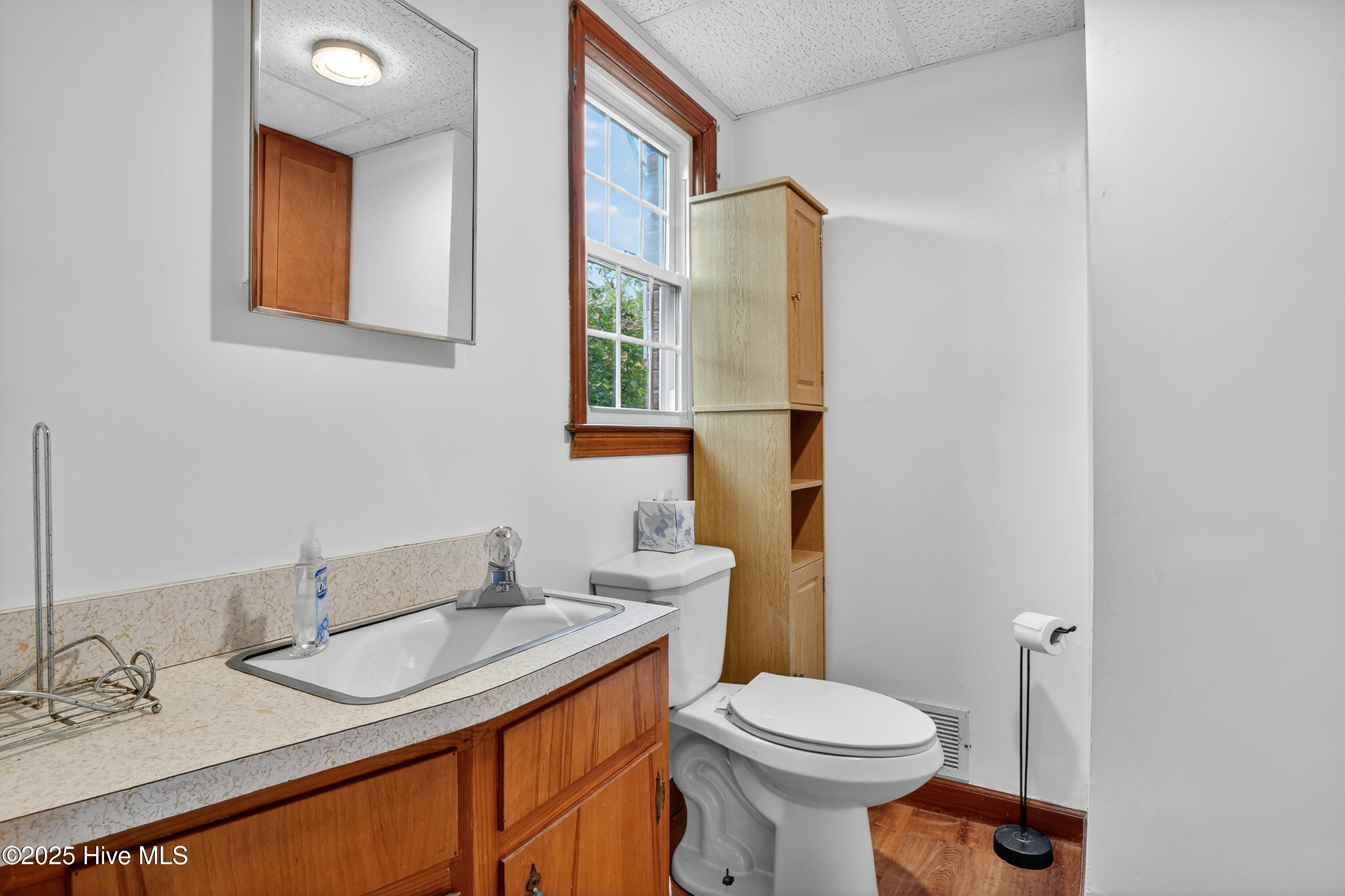 5005 Lord Byron Road