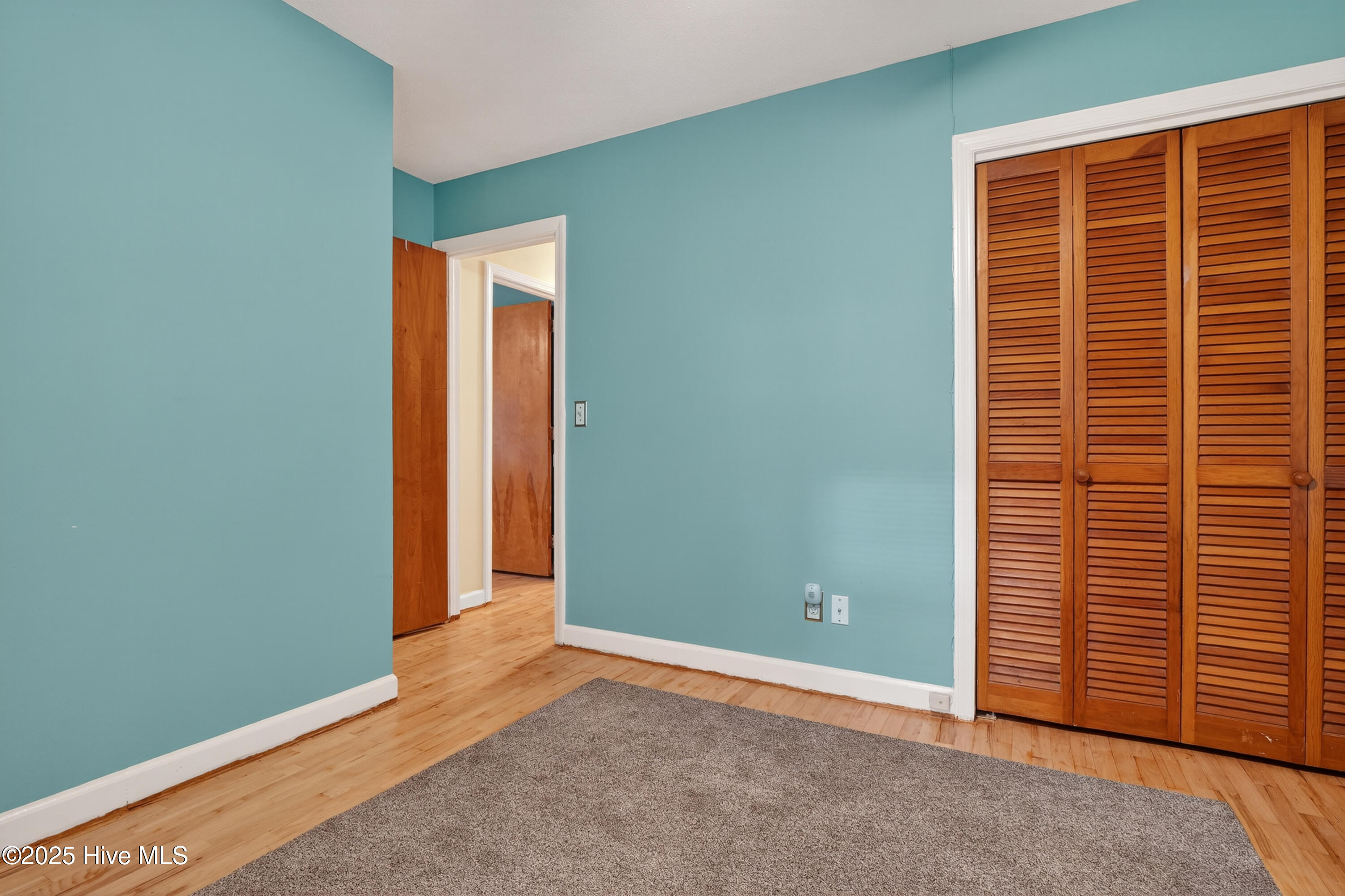 5005 Lord Byron Road