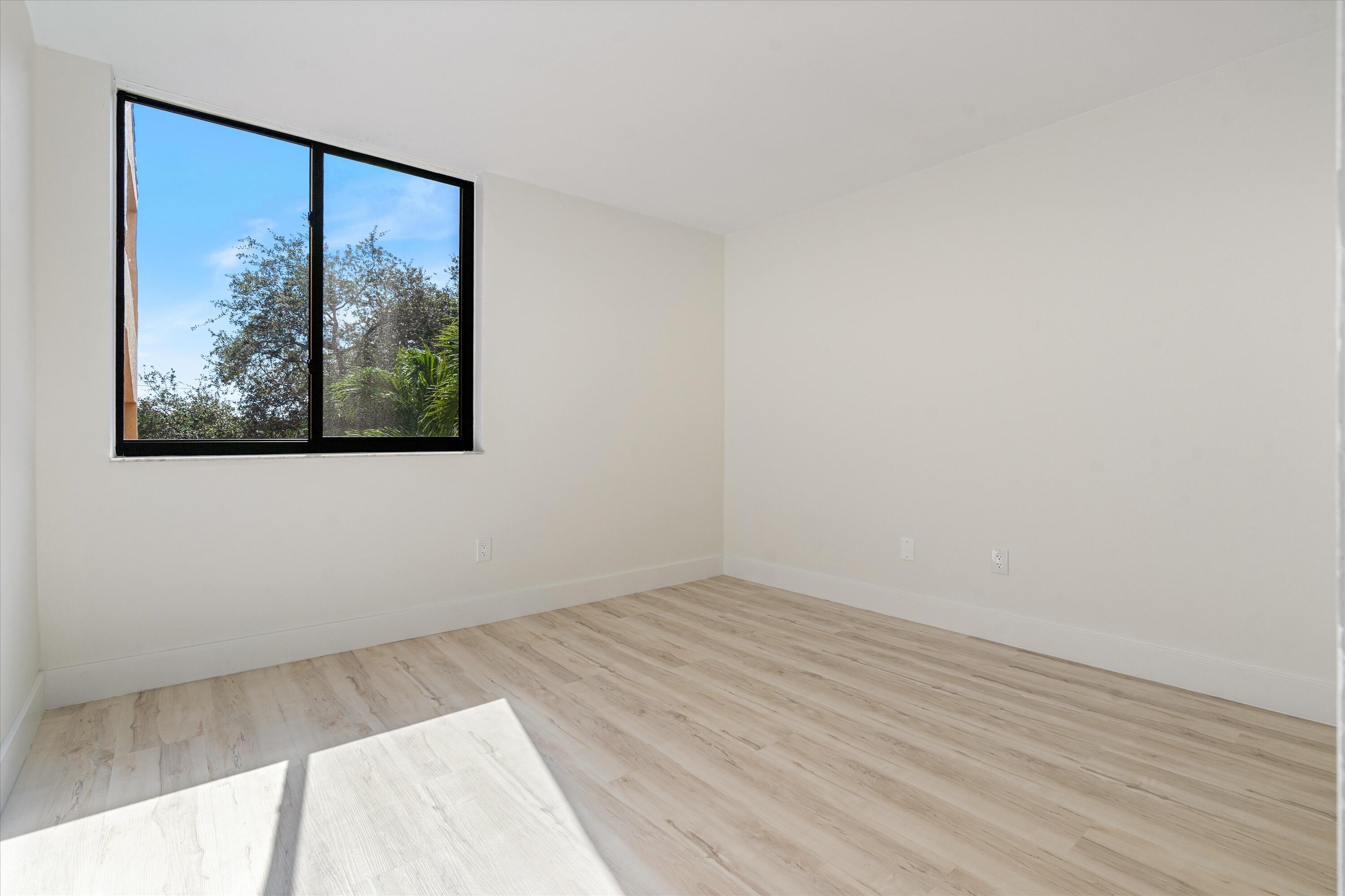 755 Dotterel Road