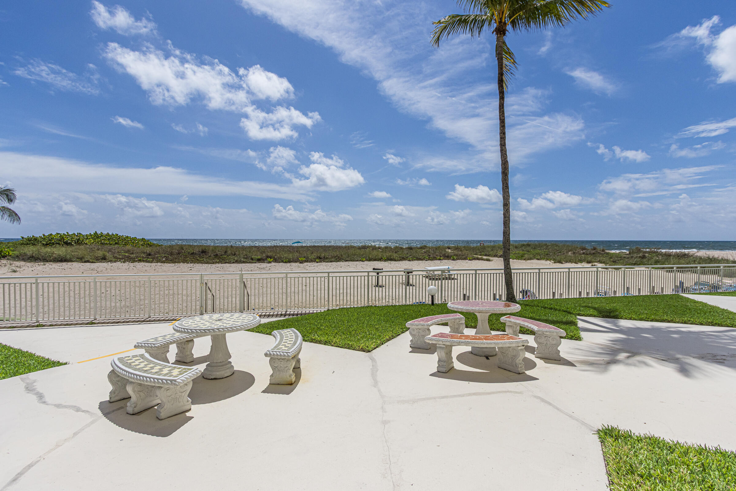 6000 N Ocean Boulevard 7b, Lauderdale-By-The-Sea Unit: 7b