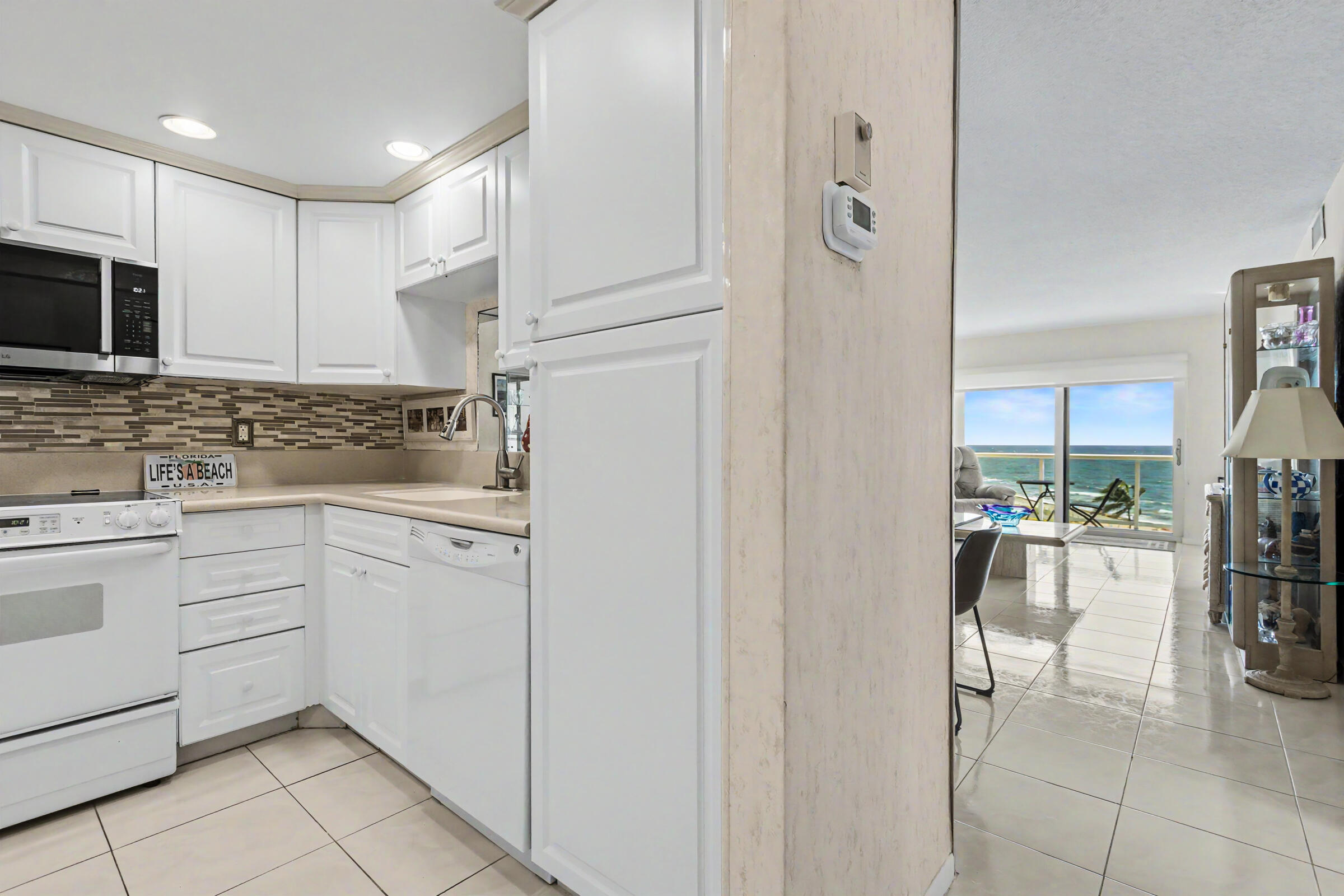 6000 N Ocean Boulevard 7b, Lauderdale-By-The-Sea Unit: 7b