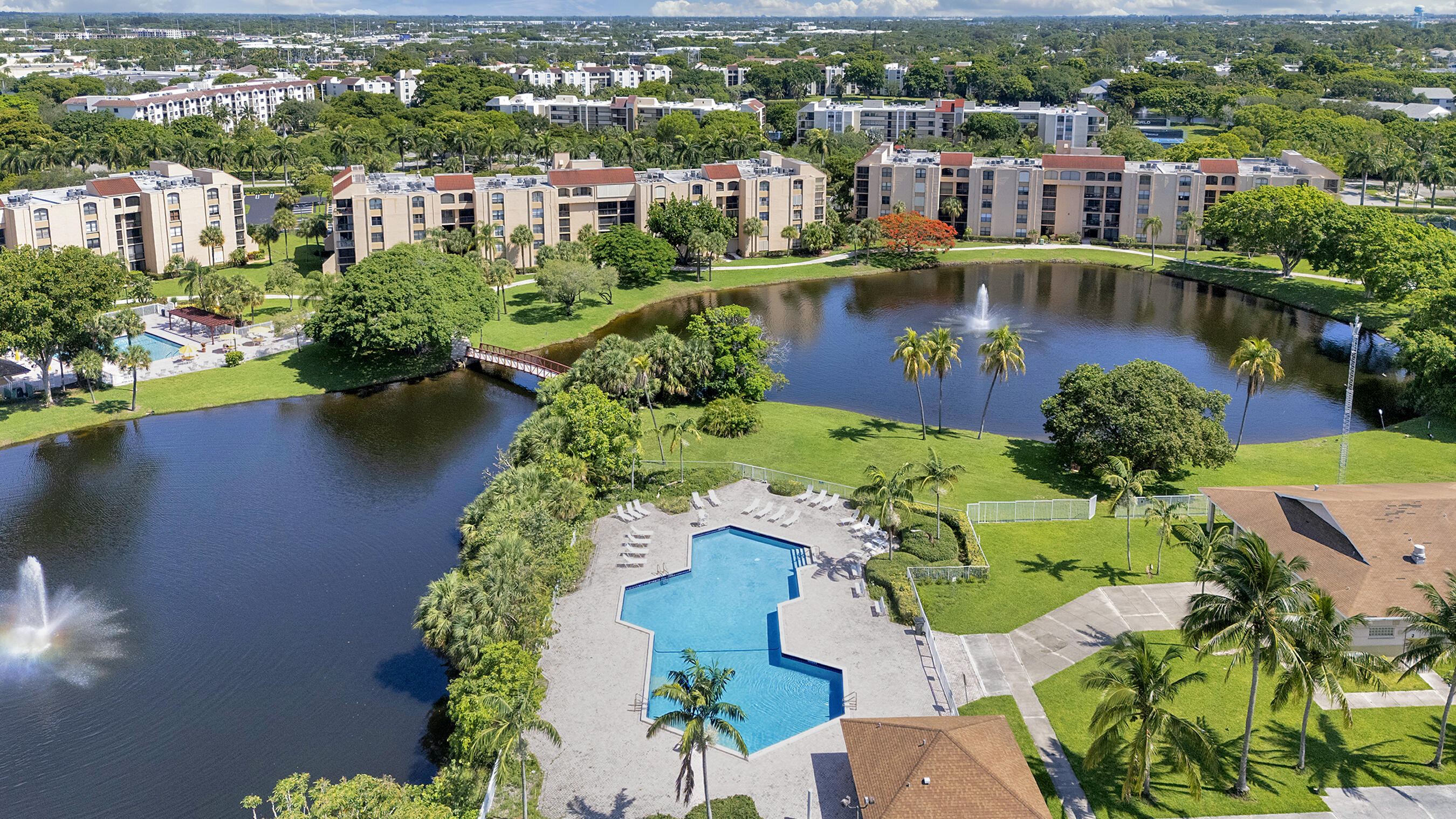 2255 Lindell Boulevard 4401