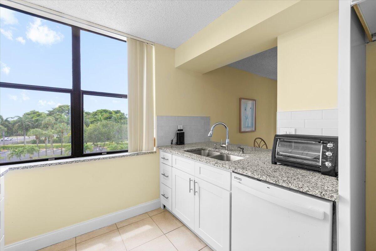 2255 Lindell Boulevard 4401