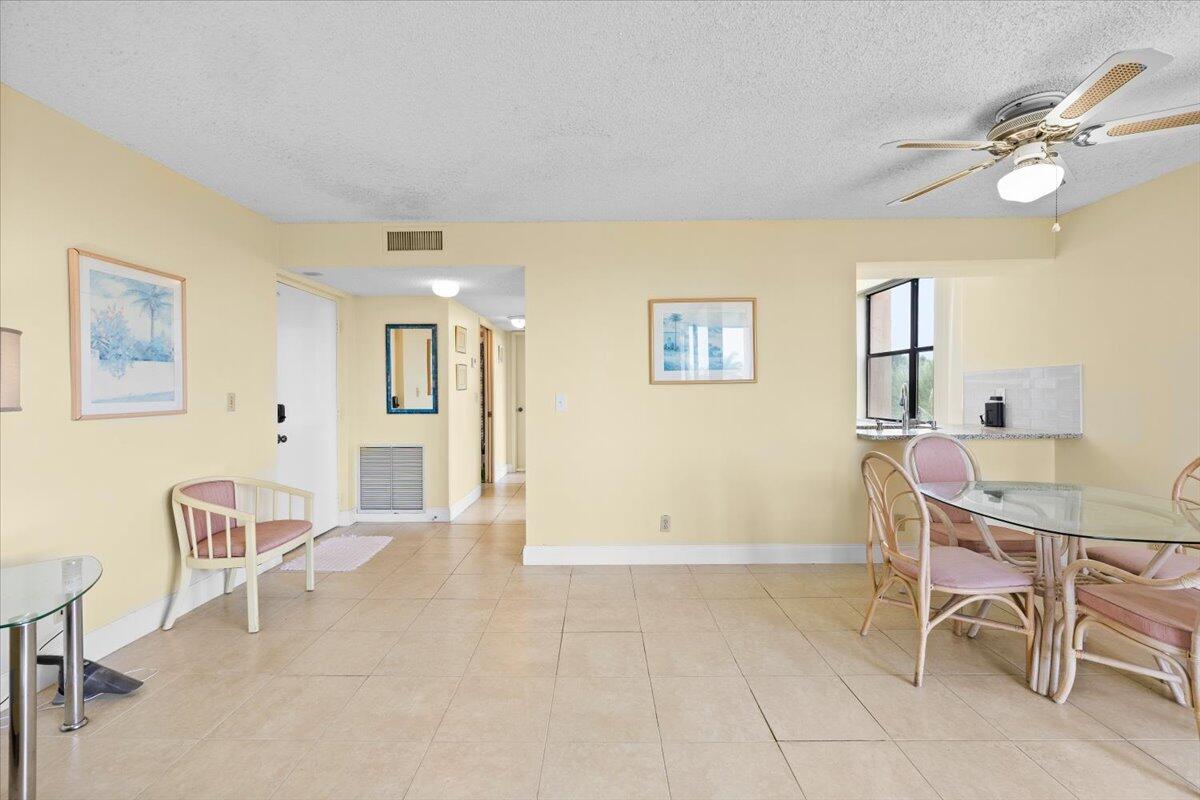 2255 Lindell Boulevard 4401