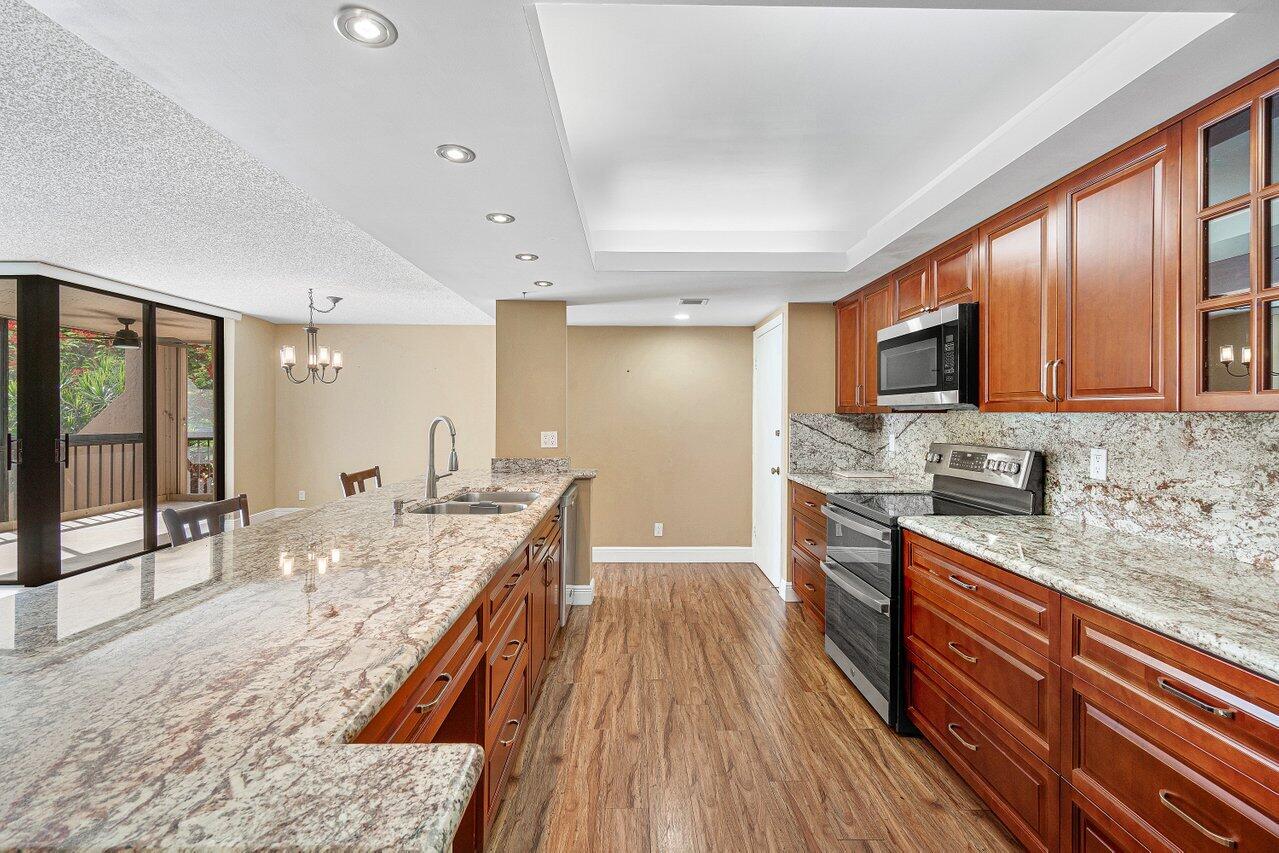 950 Egret Circle 5202