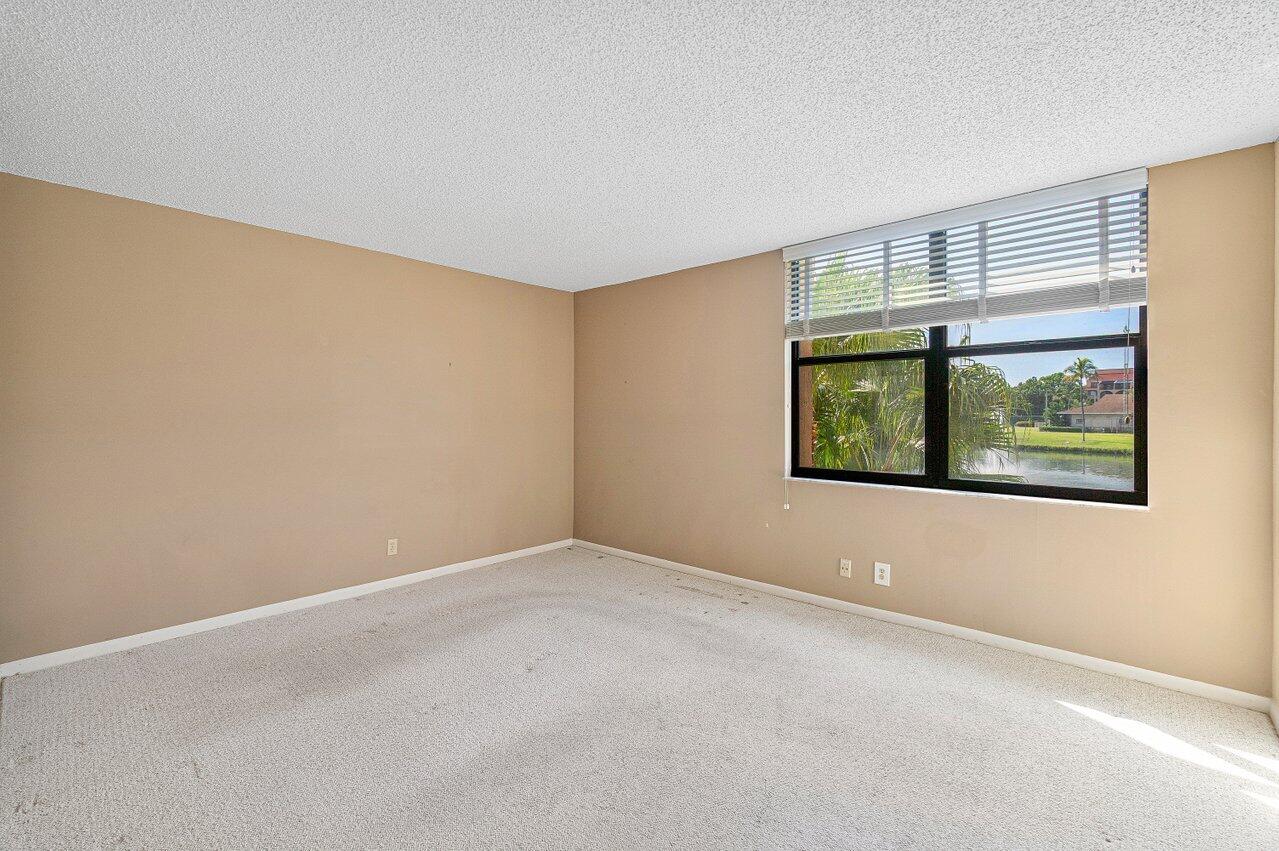 950 Egret Circle 5202