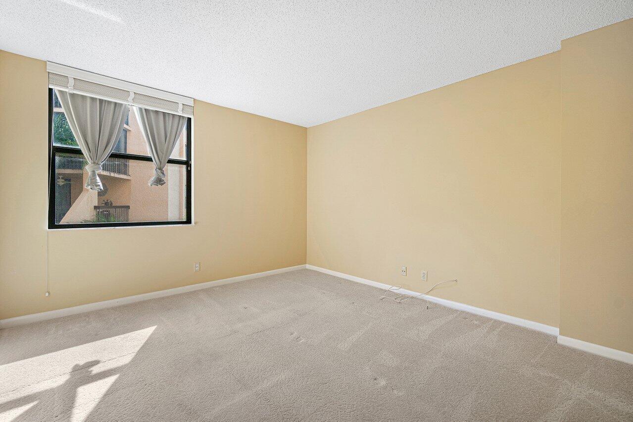 950 Egret Circle 5202