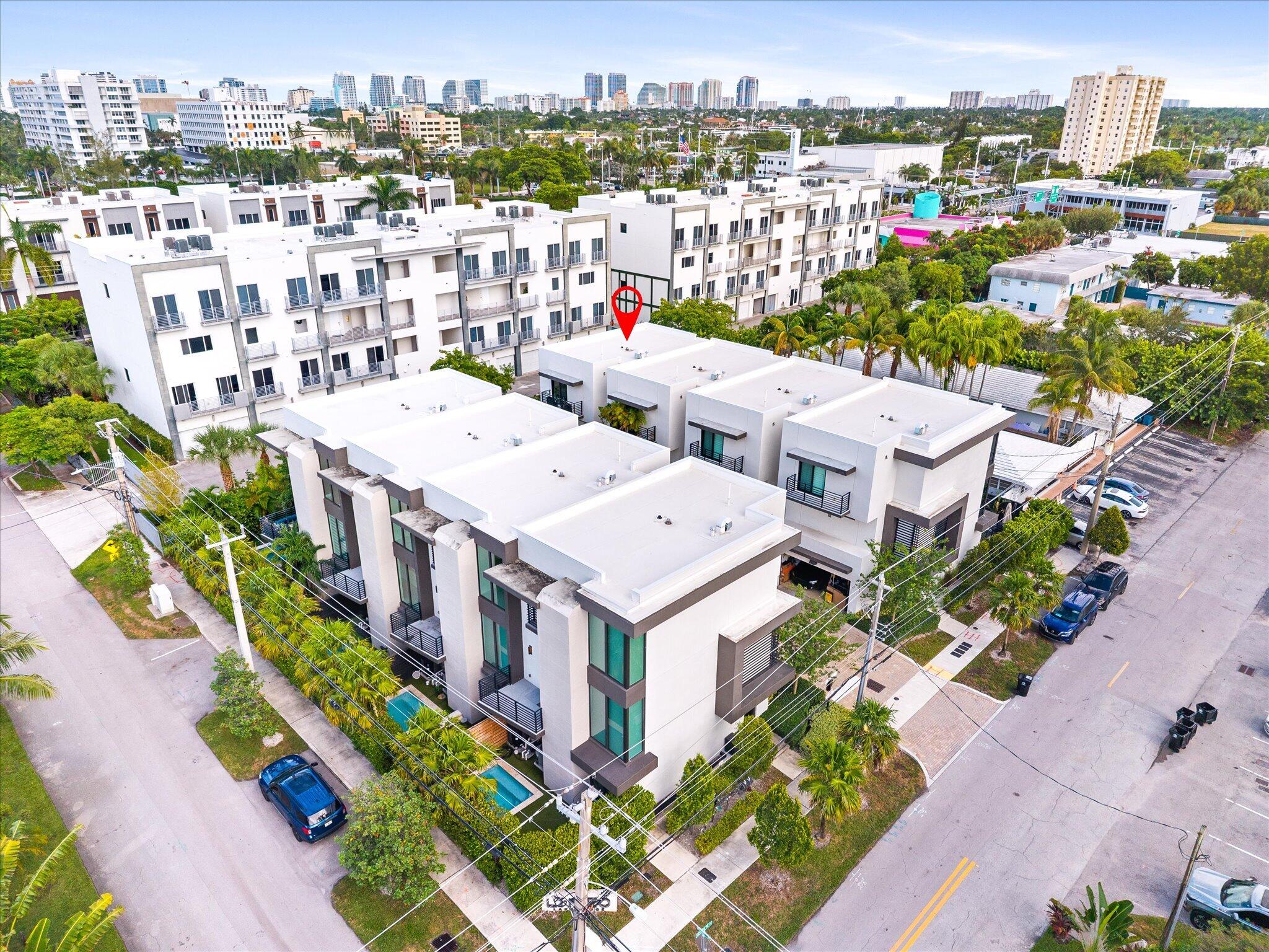 1048 N Victoria Park Road