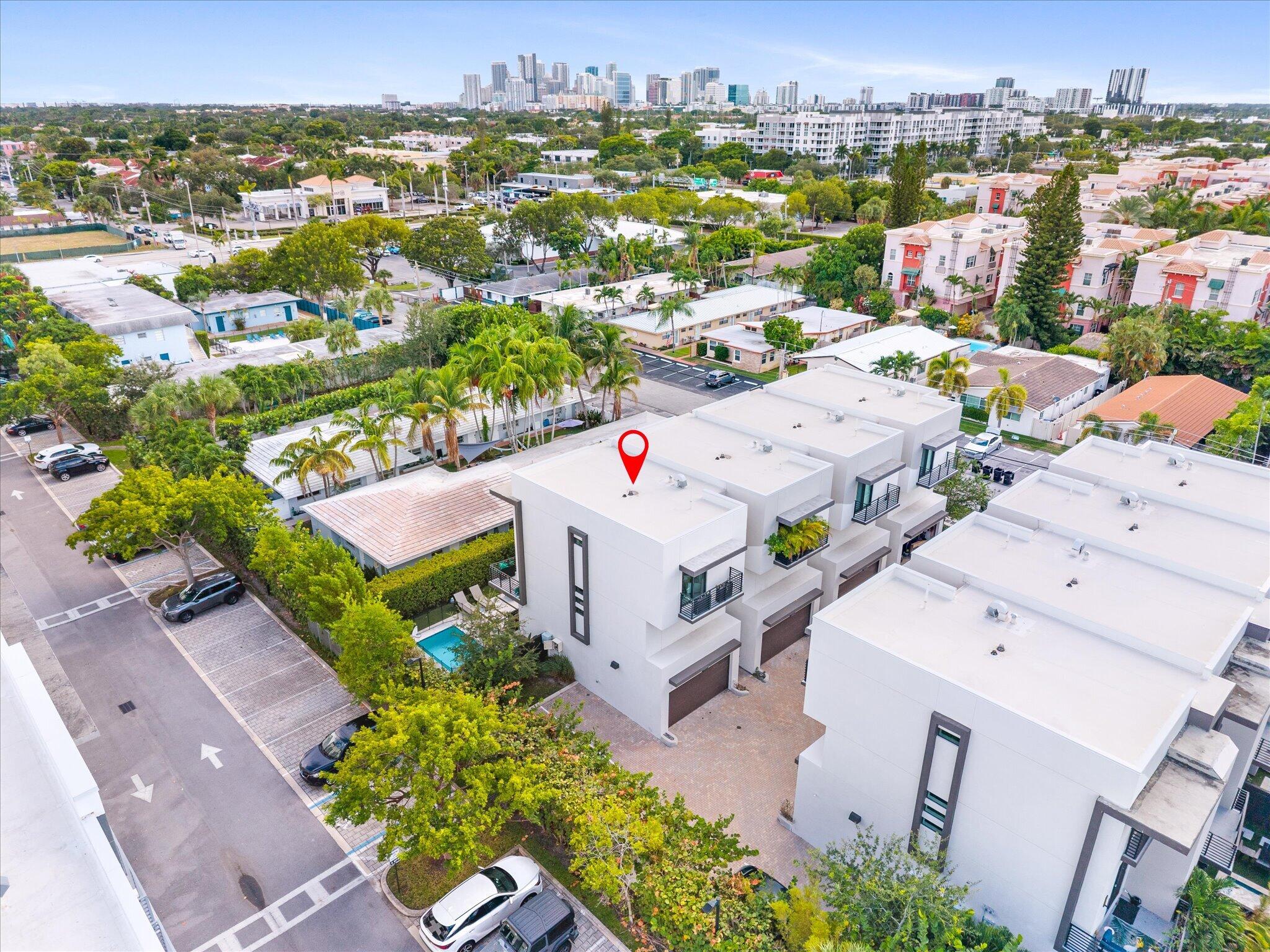 1048 N Victoria Park Road