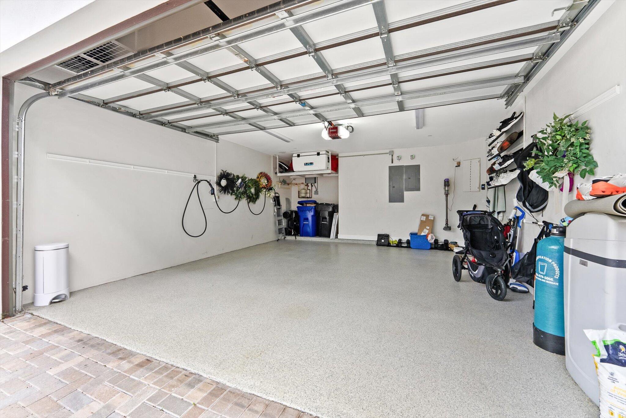 1048 N Victoria Park Road