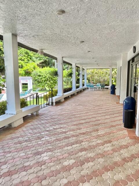 2070 Homewood Boulevard 111