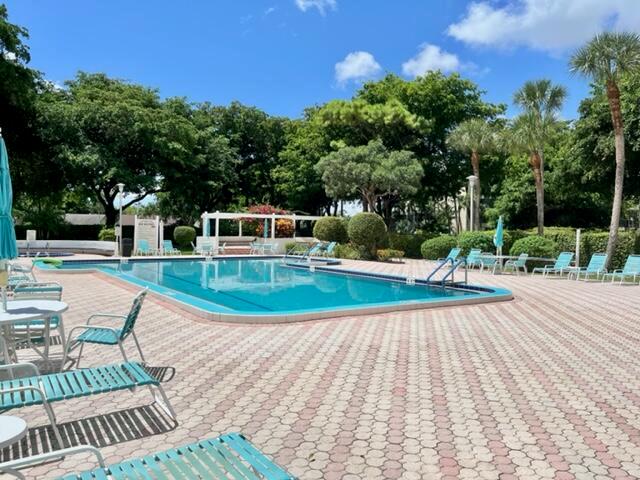 2070 Homewood Boulevard 111